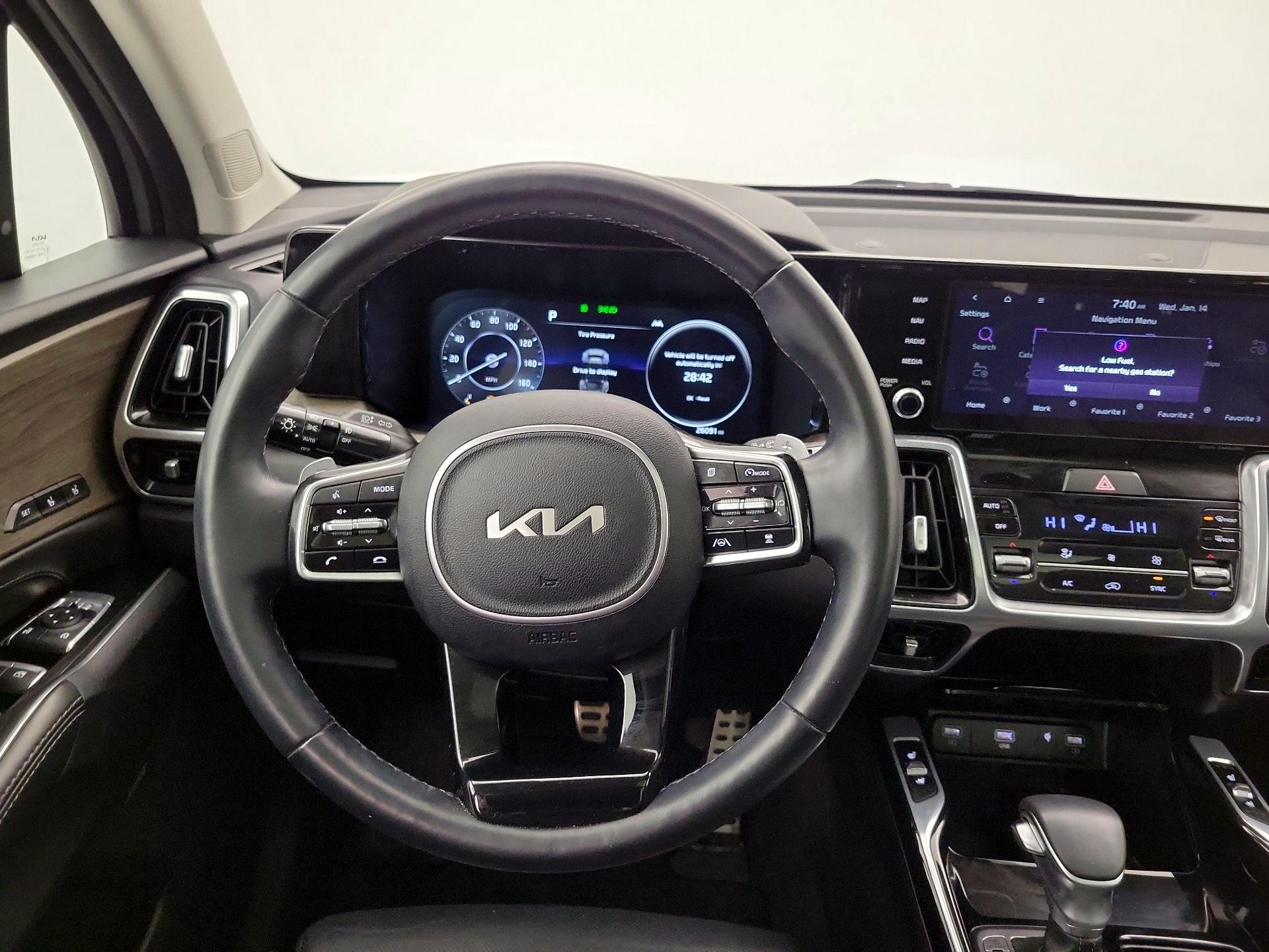 Thumbnail: 2023 Kia Sorento - 10