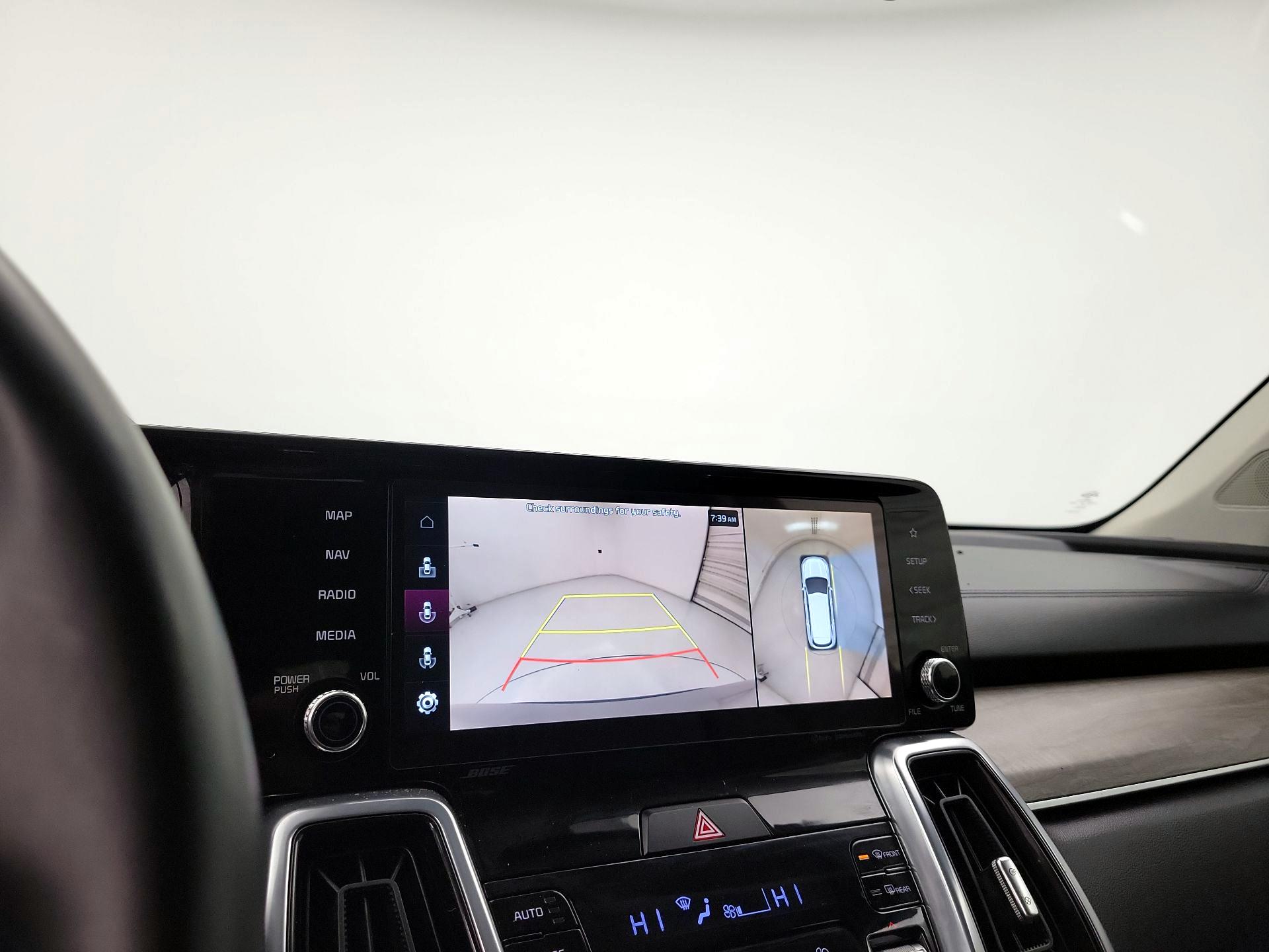 Thumbnail: 2023 Kia Sorento - 15