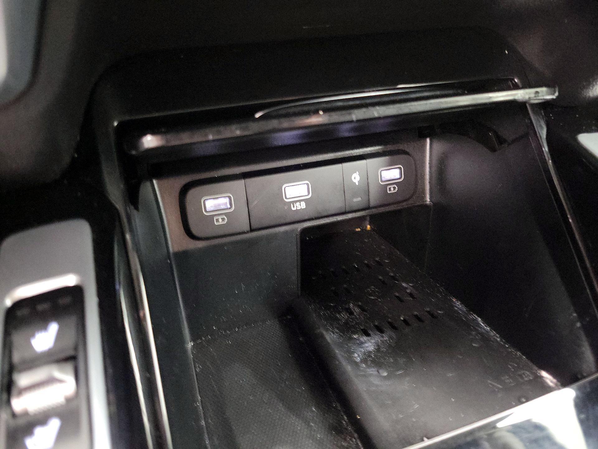 Thumbnail: 2023 Kia Sorento - 19