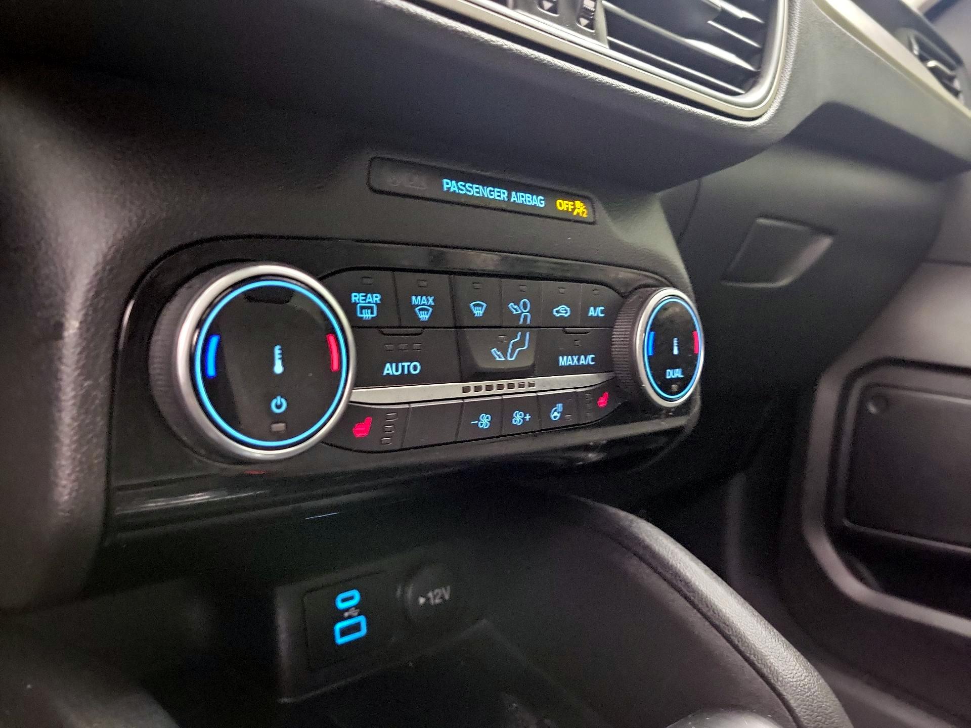 Thumbnail: 2022 Ford Escape - 16