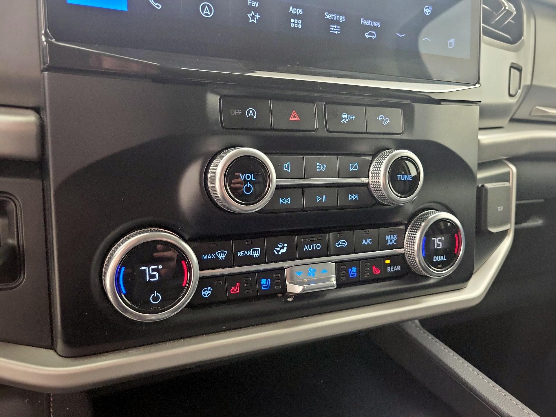 Thumbnail: 2024 Ford Expedition - 15