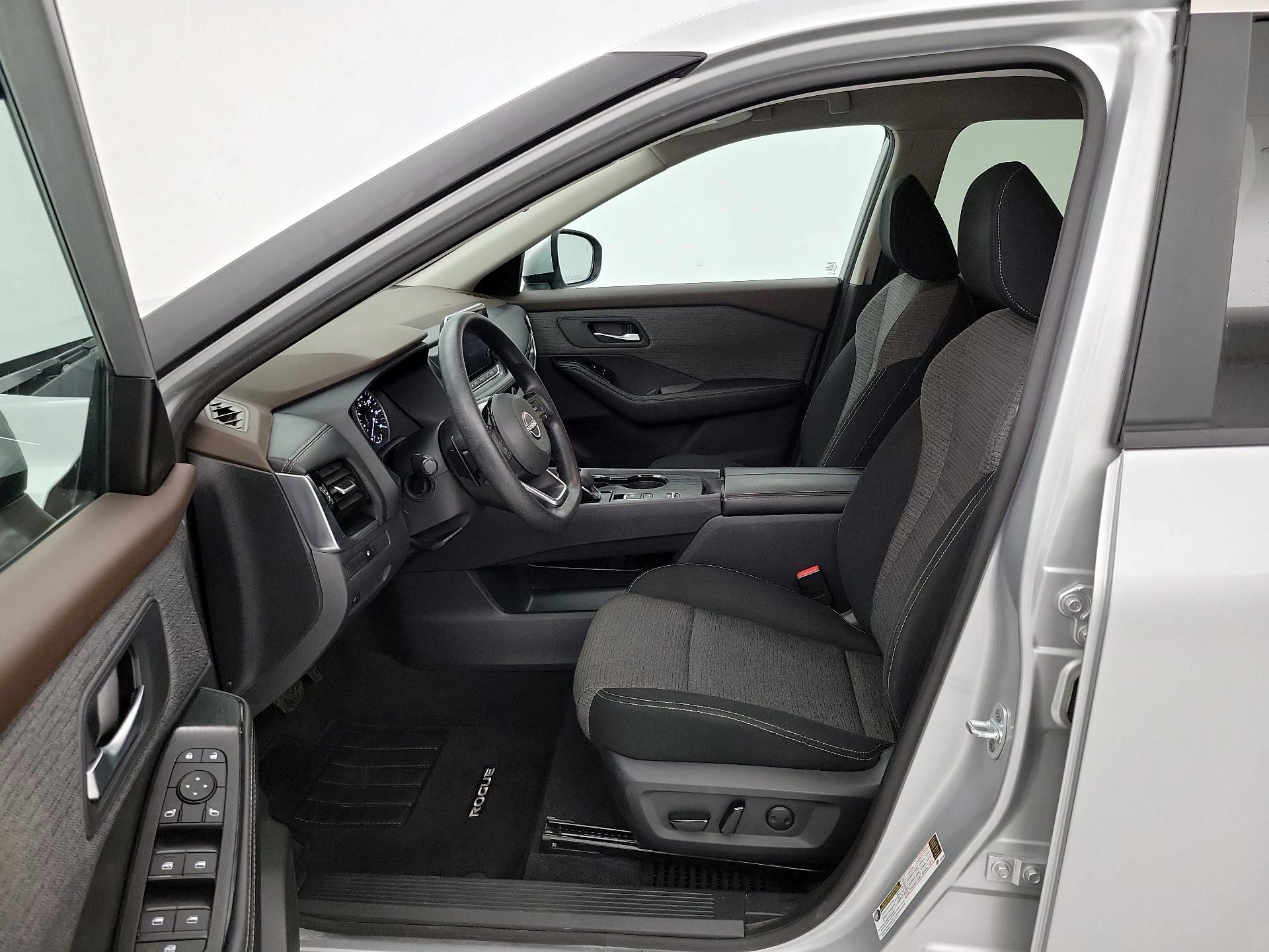 Thumbnail: 2023 Nissan Rogue - 11