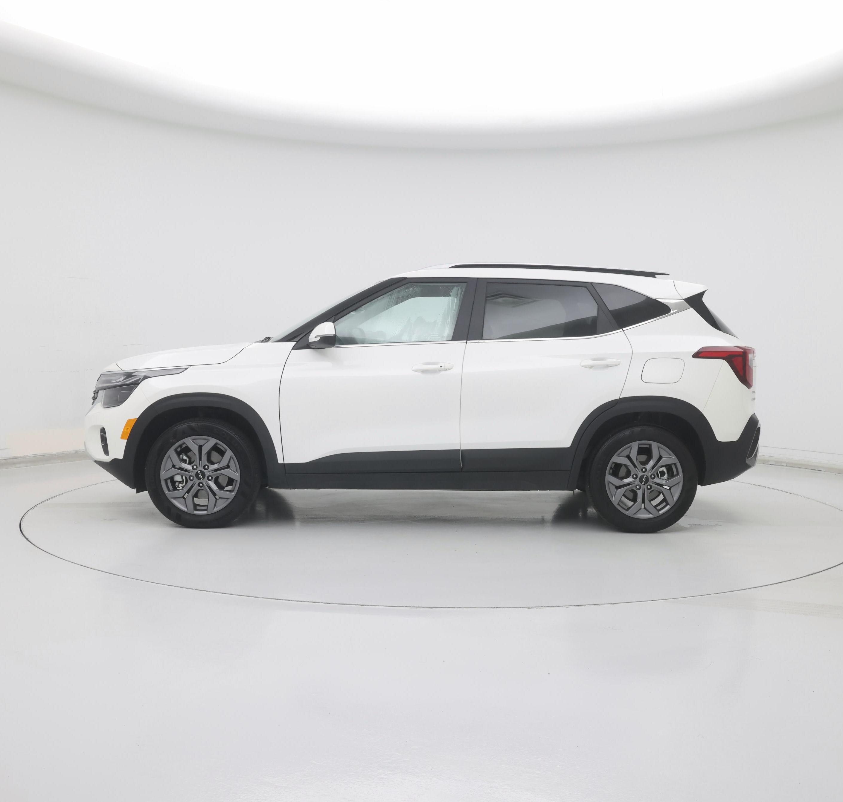 Thumbnail: 2024 Kia Seltos - 3