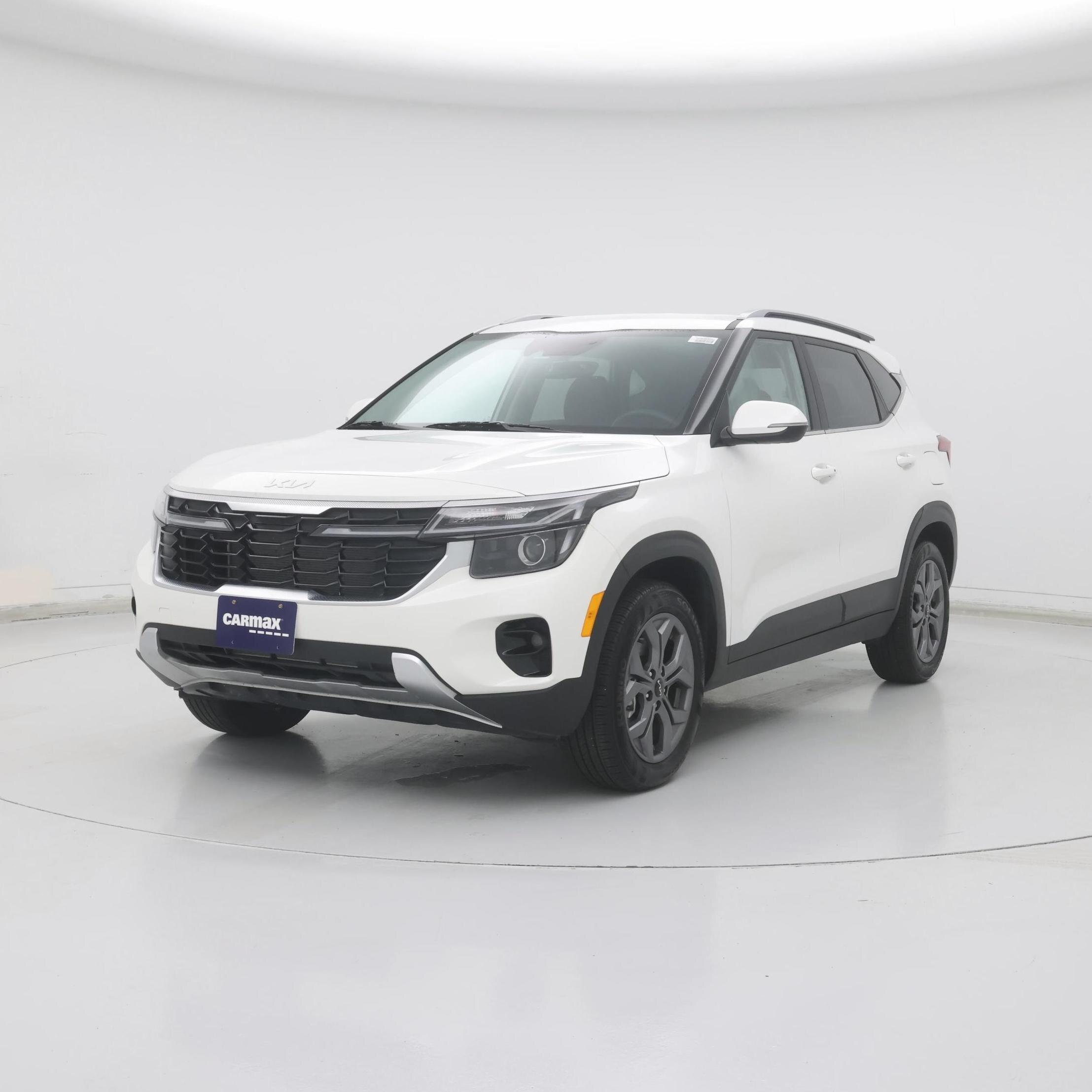 Thumbnail: 2024 Kia Seltos - 4