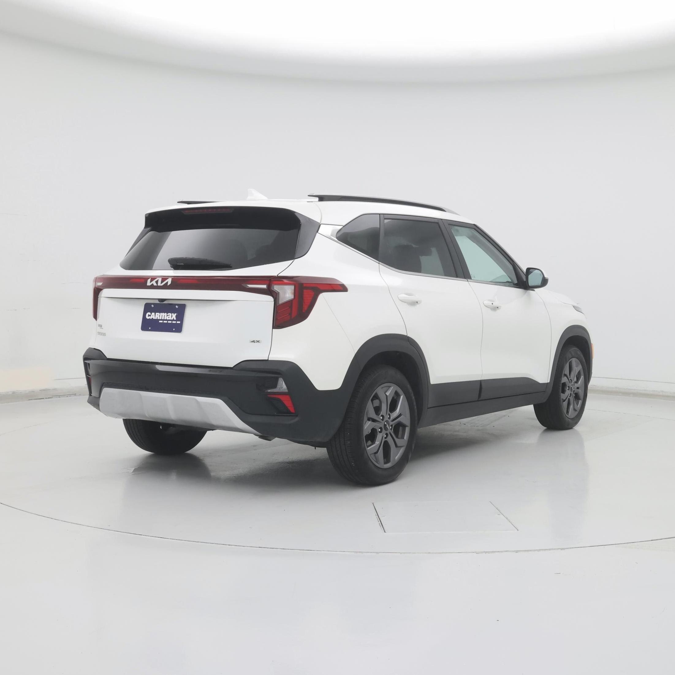 Thumbnail: 2024 Kia Seltos - 8