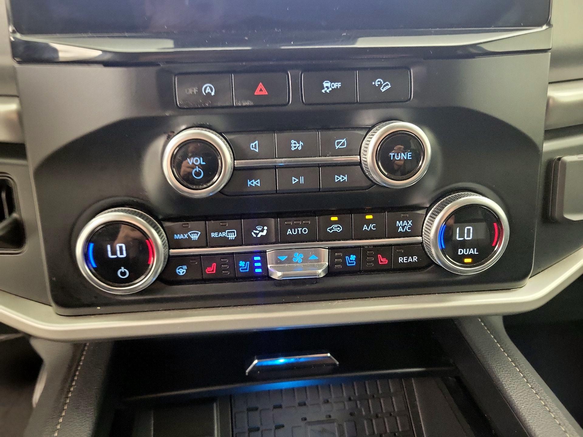 Thumbnail: 2024 Ford Expedition - 16