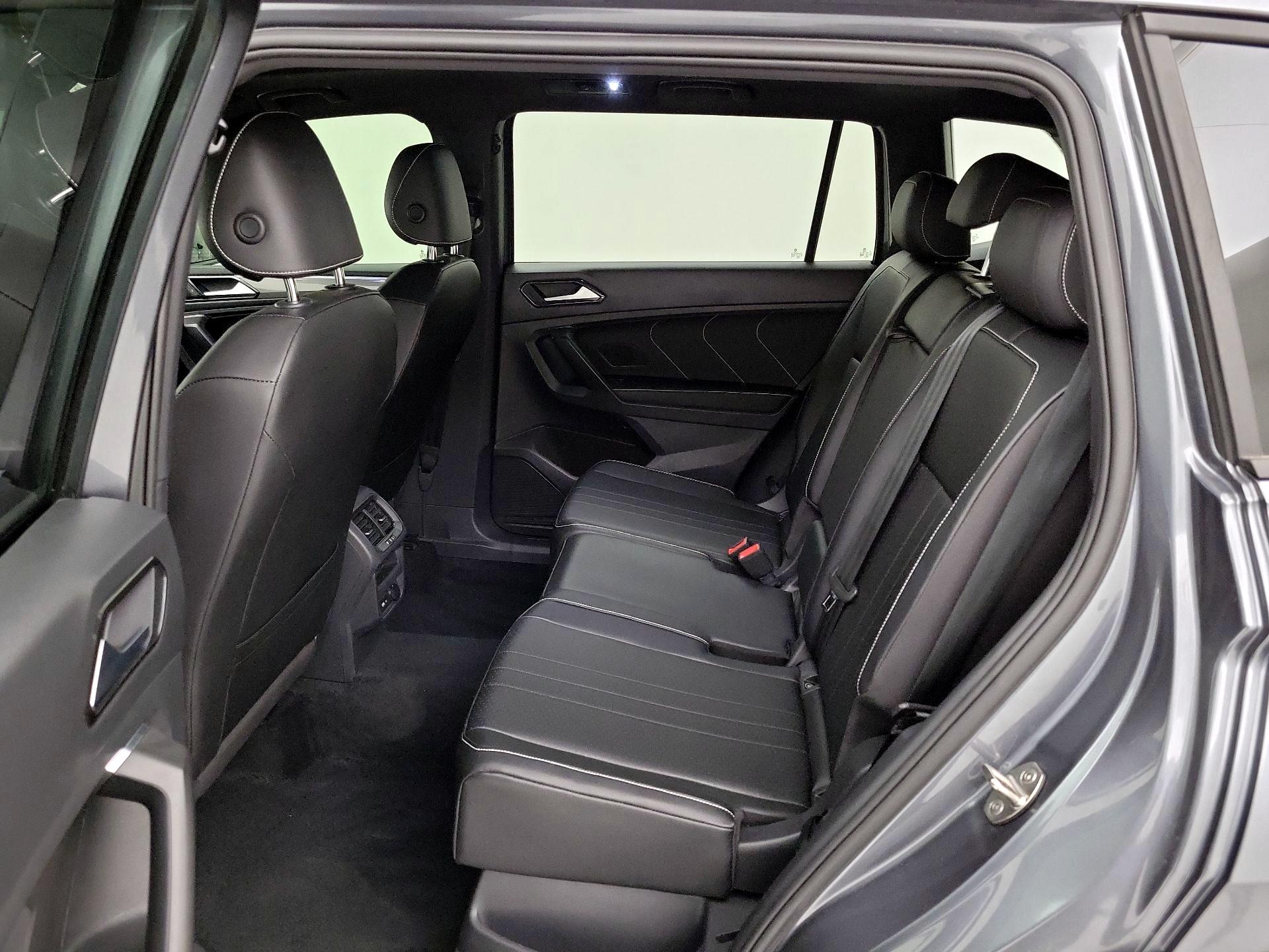 Thumbnail: 2022 Volkswagen Tiguan - 20