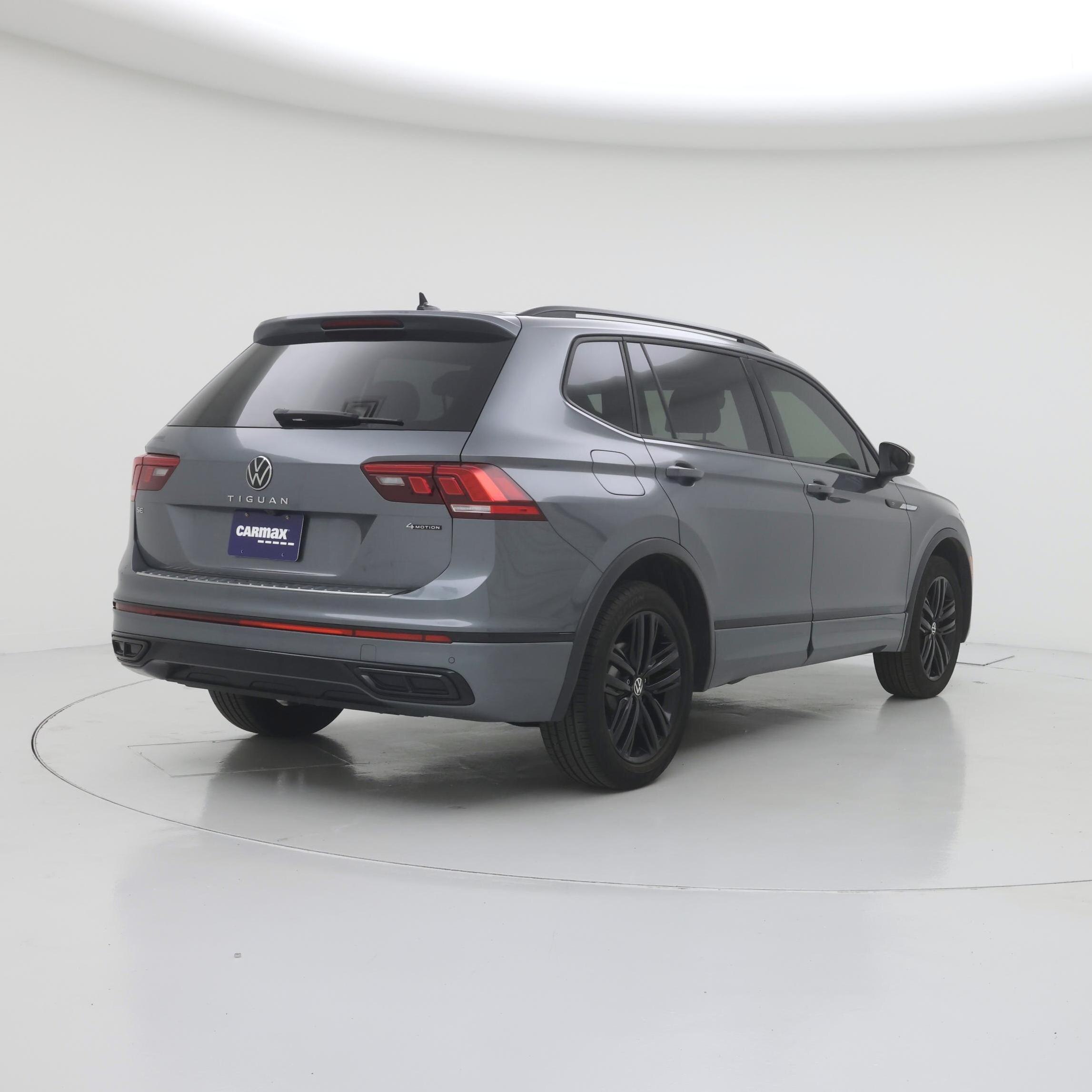 Thumbnail: 2022 Volkswagen Tiguan - 8