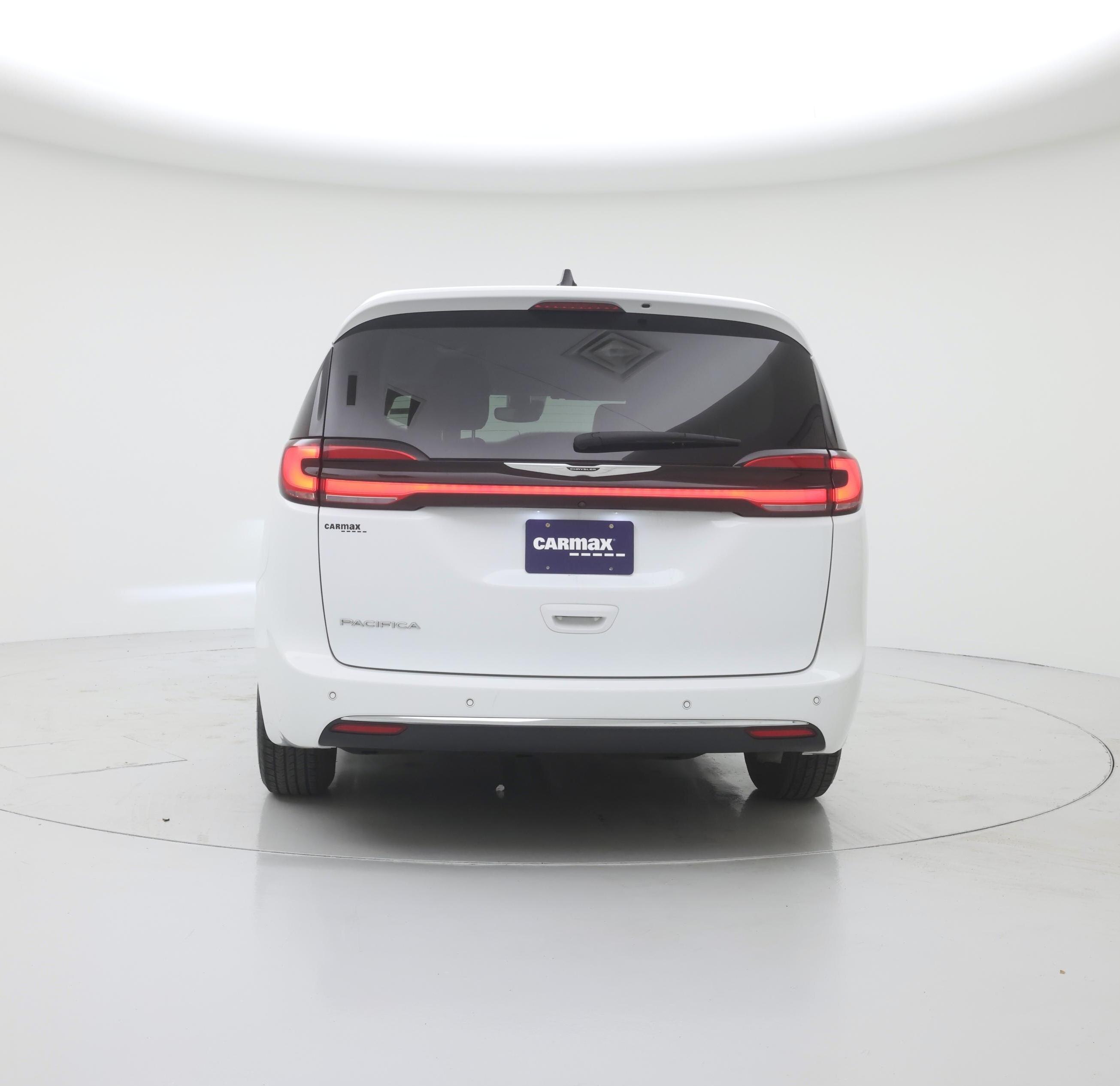 Thumbnail: 2023 Chrysler Pacifica - 6