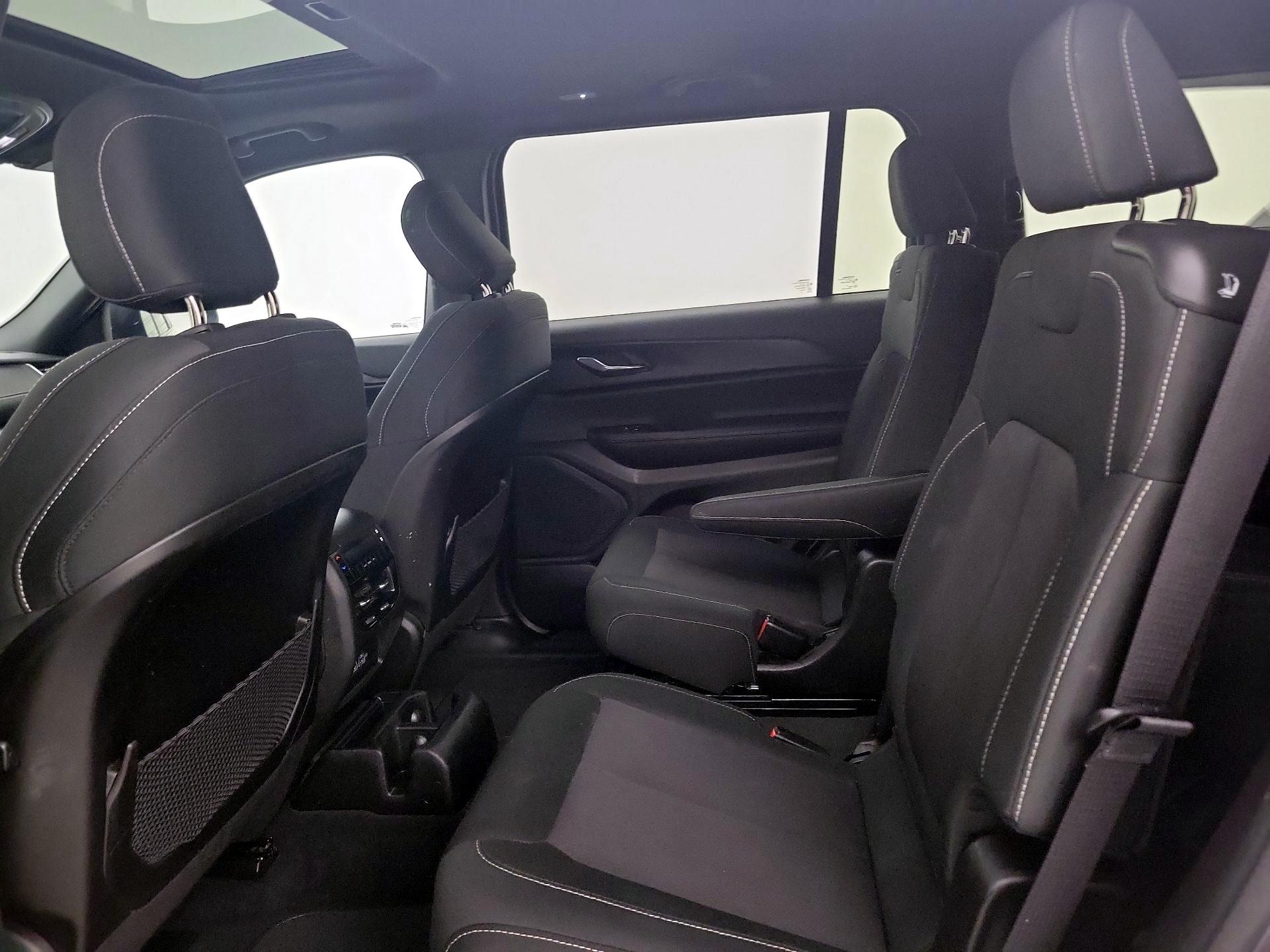 Thumbnail: 2025 Jeep Grand Cherokee L - 20