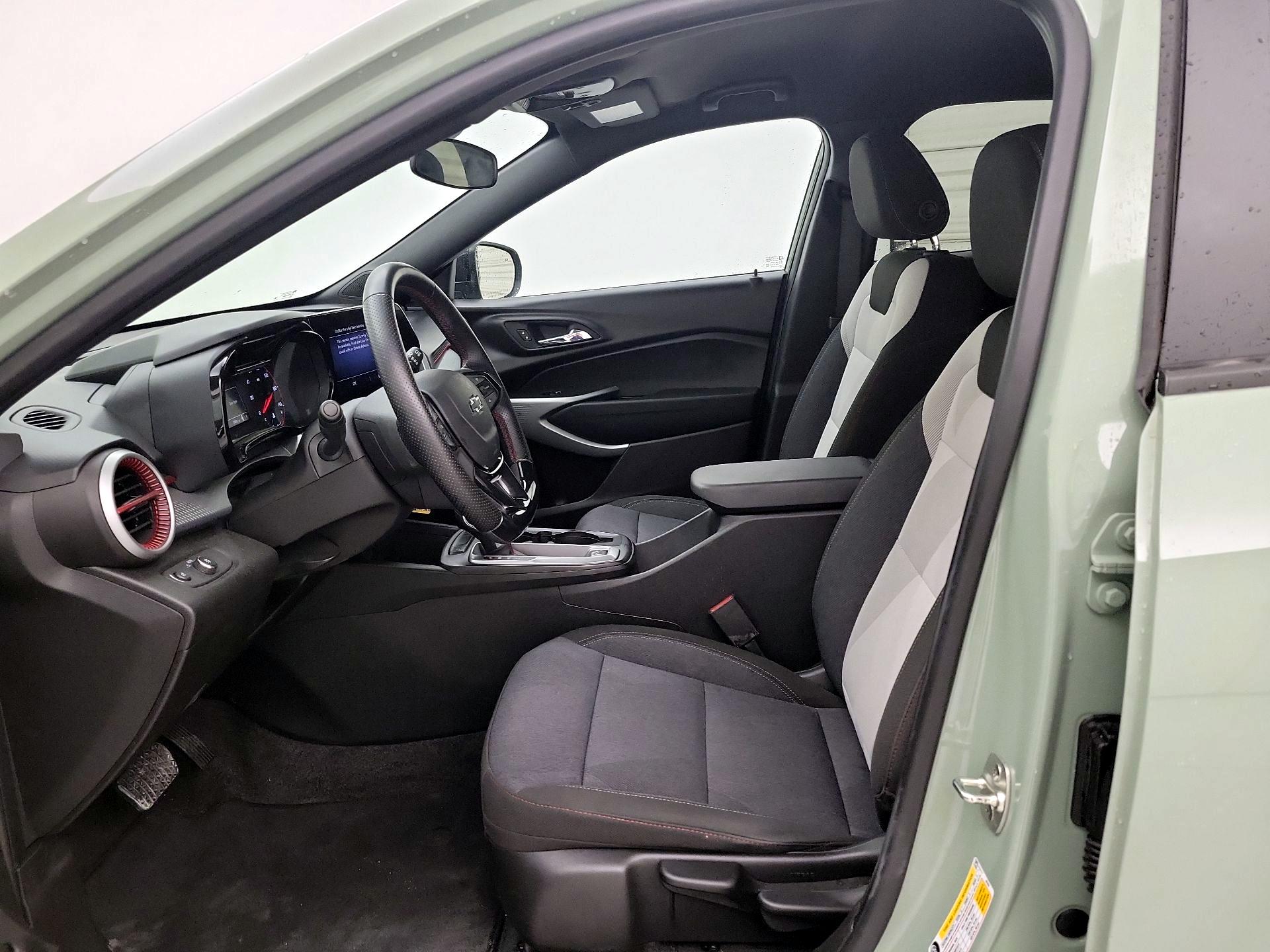 Thumbnail: 2024 Chevrolet Trax - 11