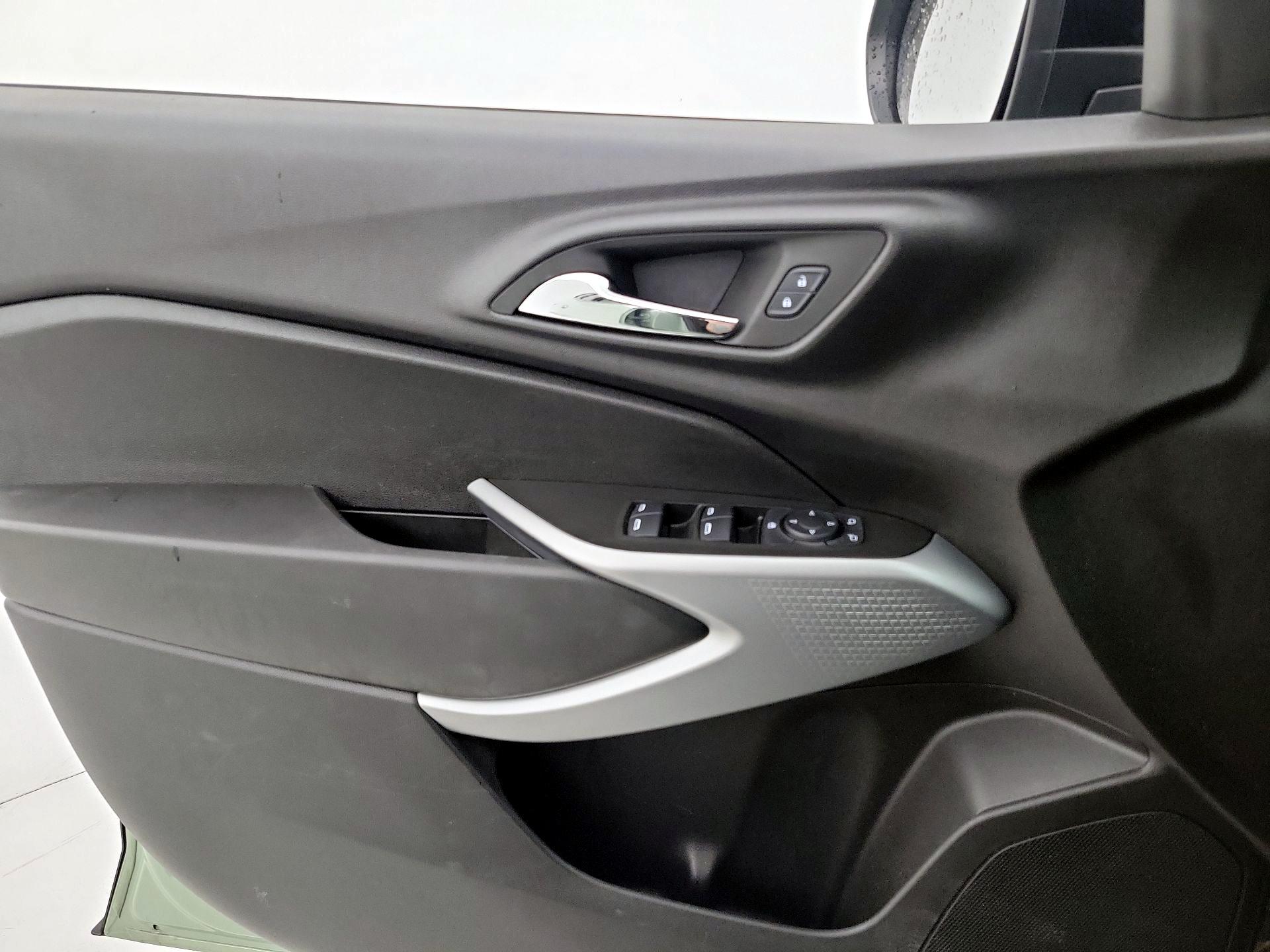 Thumbnail: 2024 Chevrolet Trax - 12