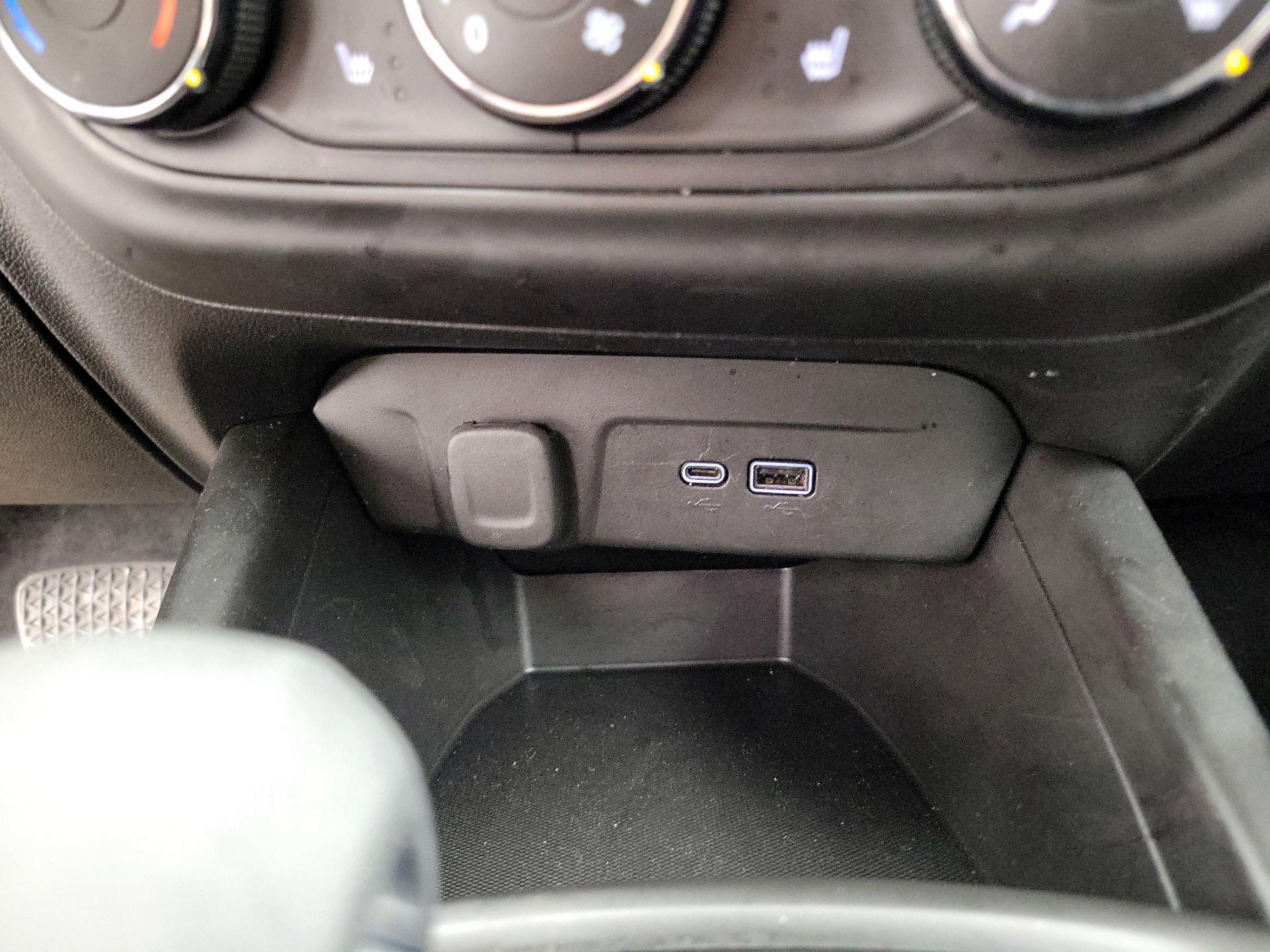 Thumbnail: 2024 Chevrolet Trax - 18