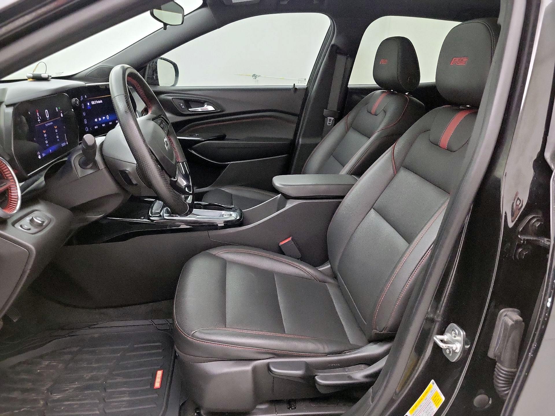 Thumbnail: 2025 Chevrolet Trax - 11