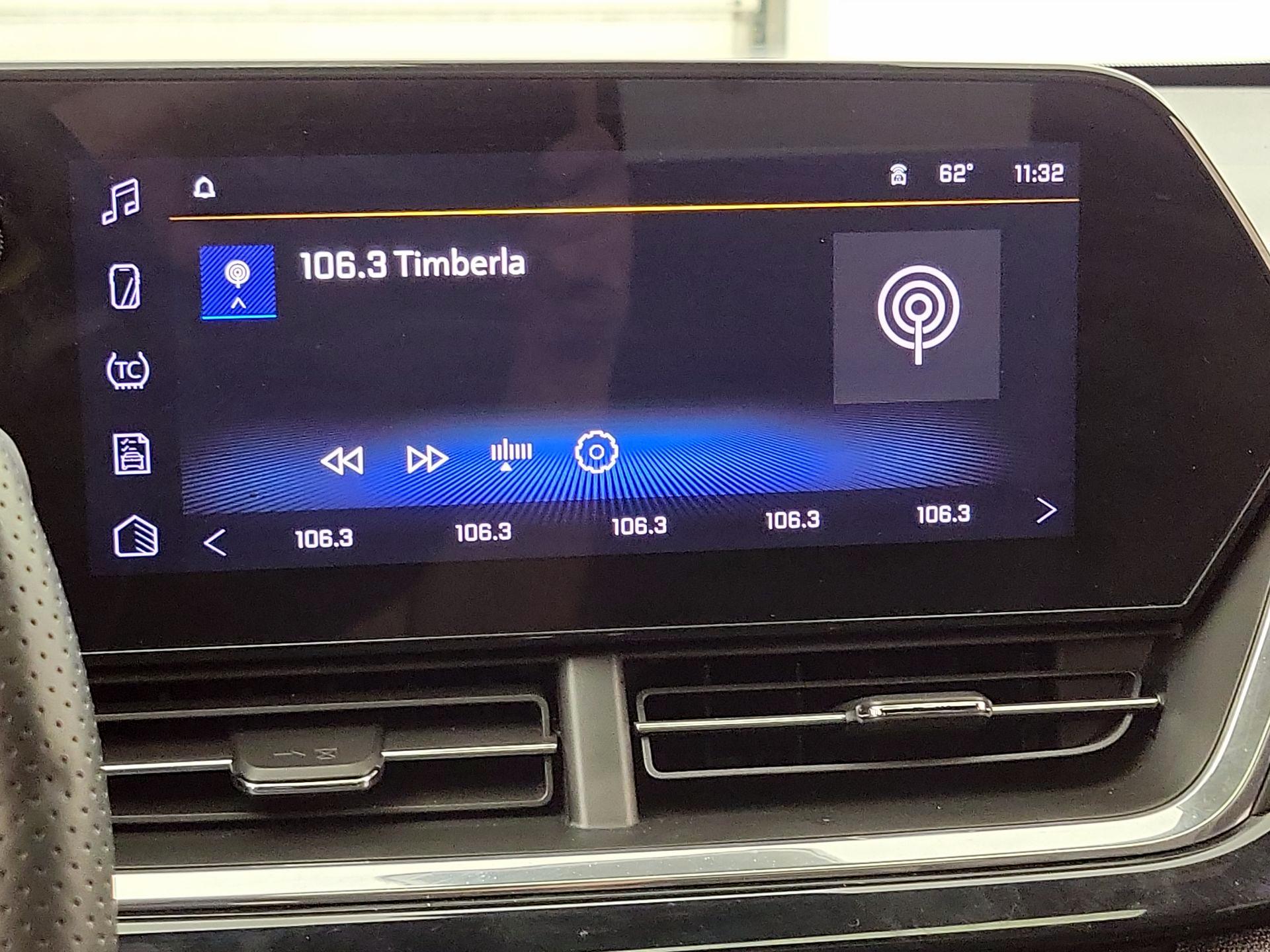 Thumbnail: 2025 Chevrolet Trax - 15