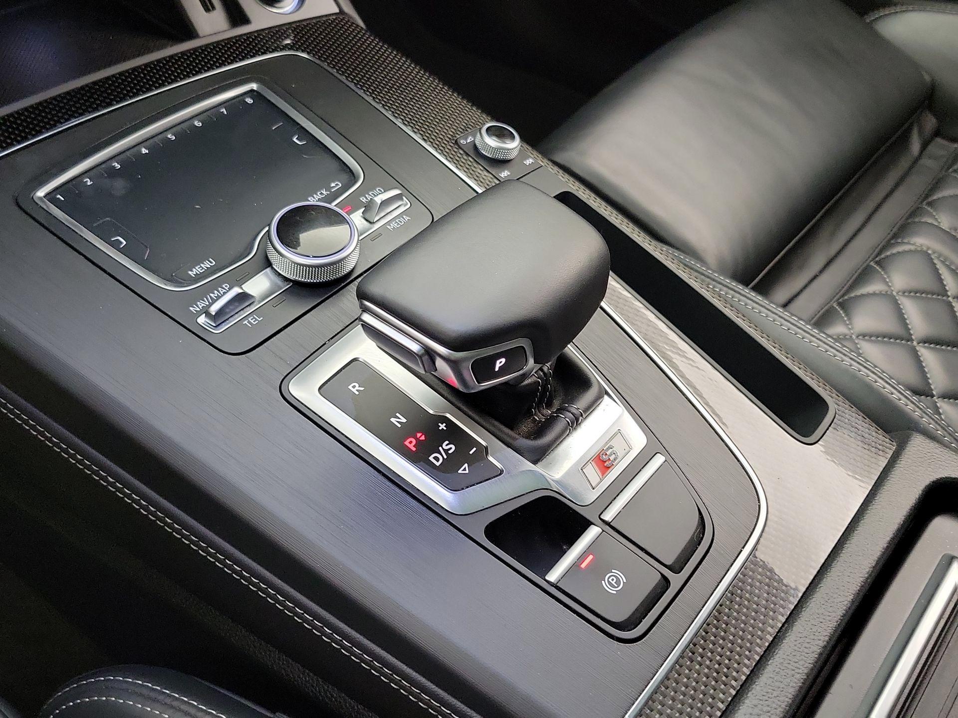 Thumbnail: 2020 Audi SQ5 - 18