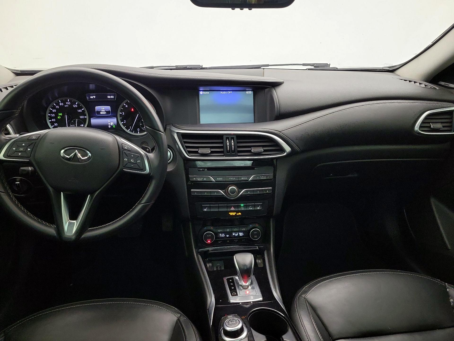 Thumbnail: 2017 INFINITI QX30 - 9