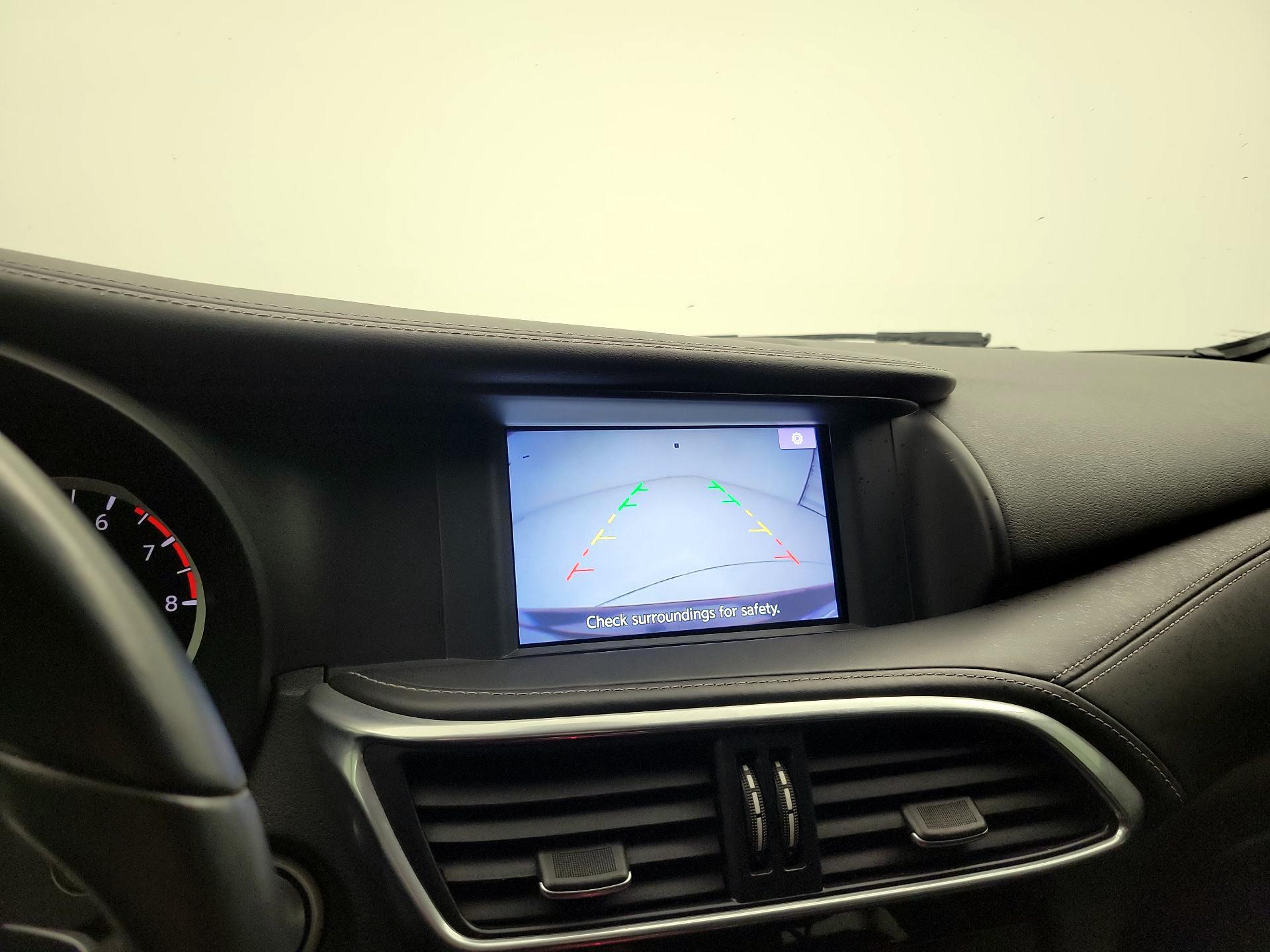 Thumbnail: 2017 INFINITI QX30 - 14