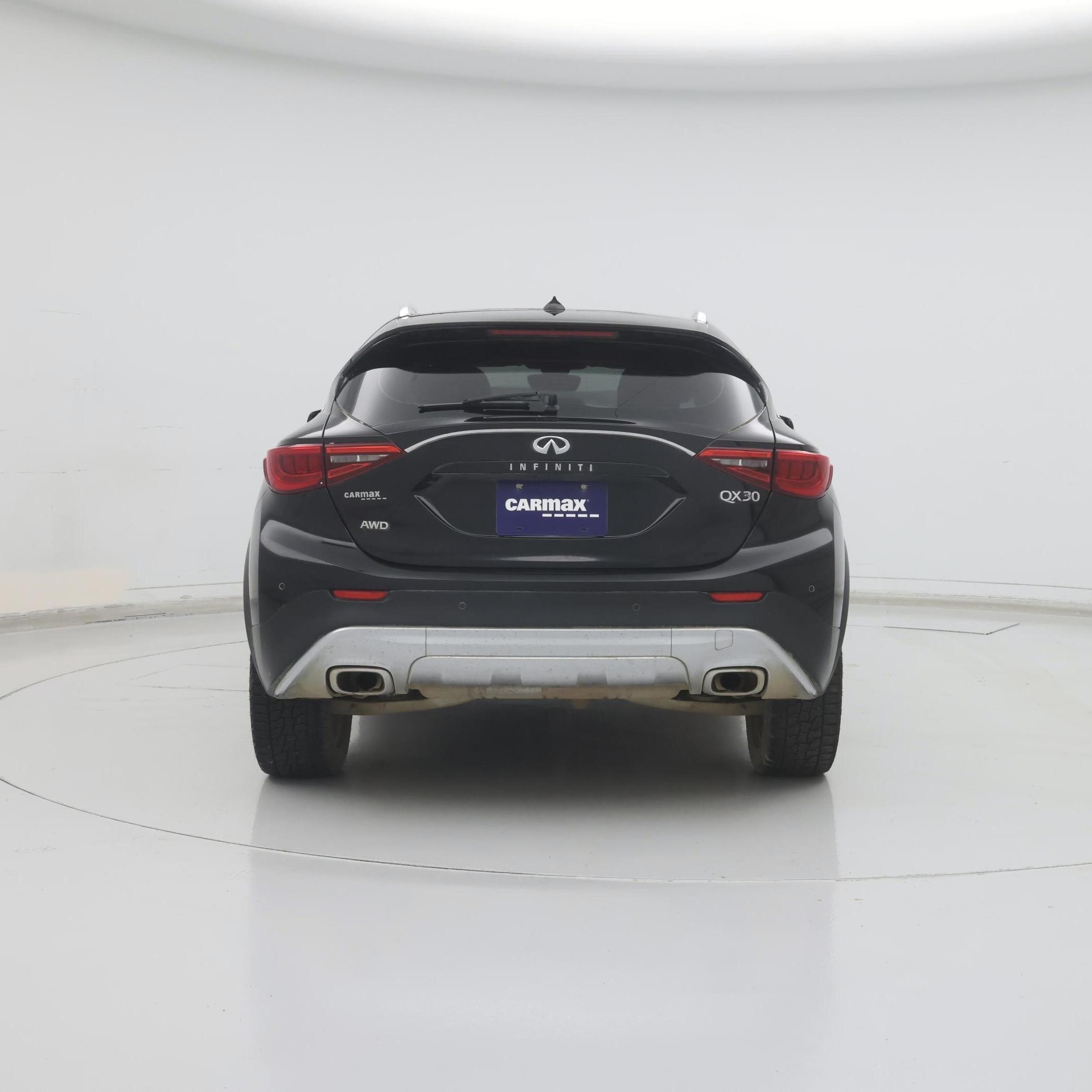 Thumbnail: 2017 INFINITI QX30 - 6