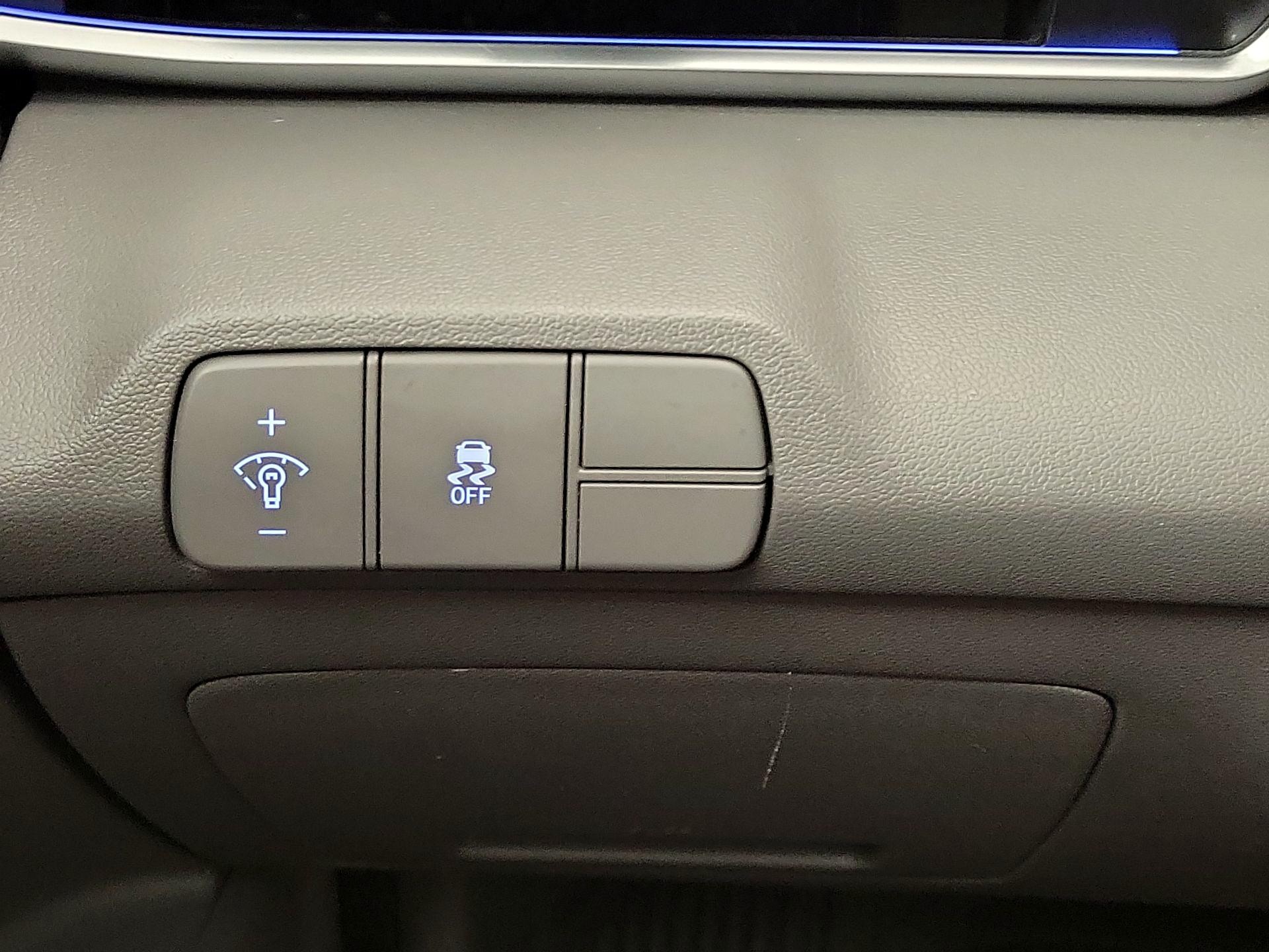 Thumbnail: 2024 Hyundai Elantra - 13