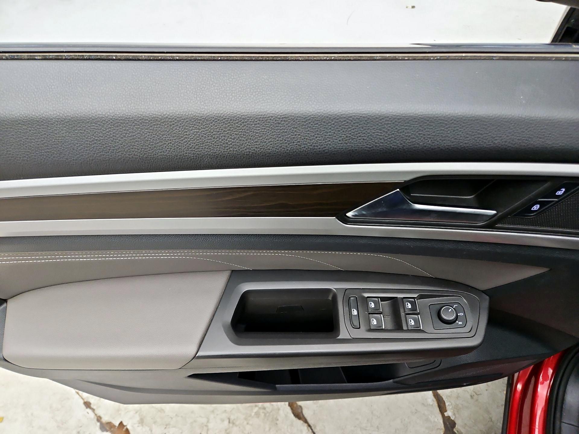 Thumbnail: 2022 Volkswagen Atlas - 12