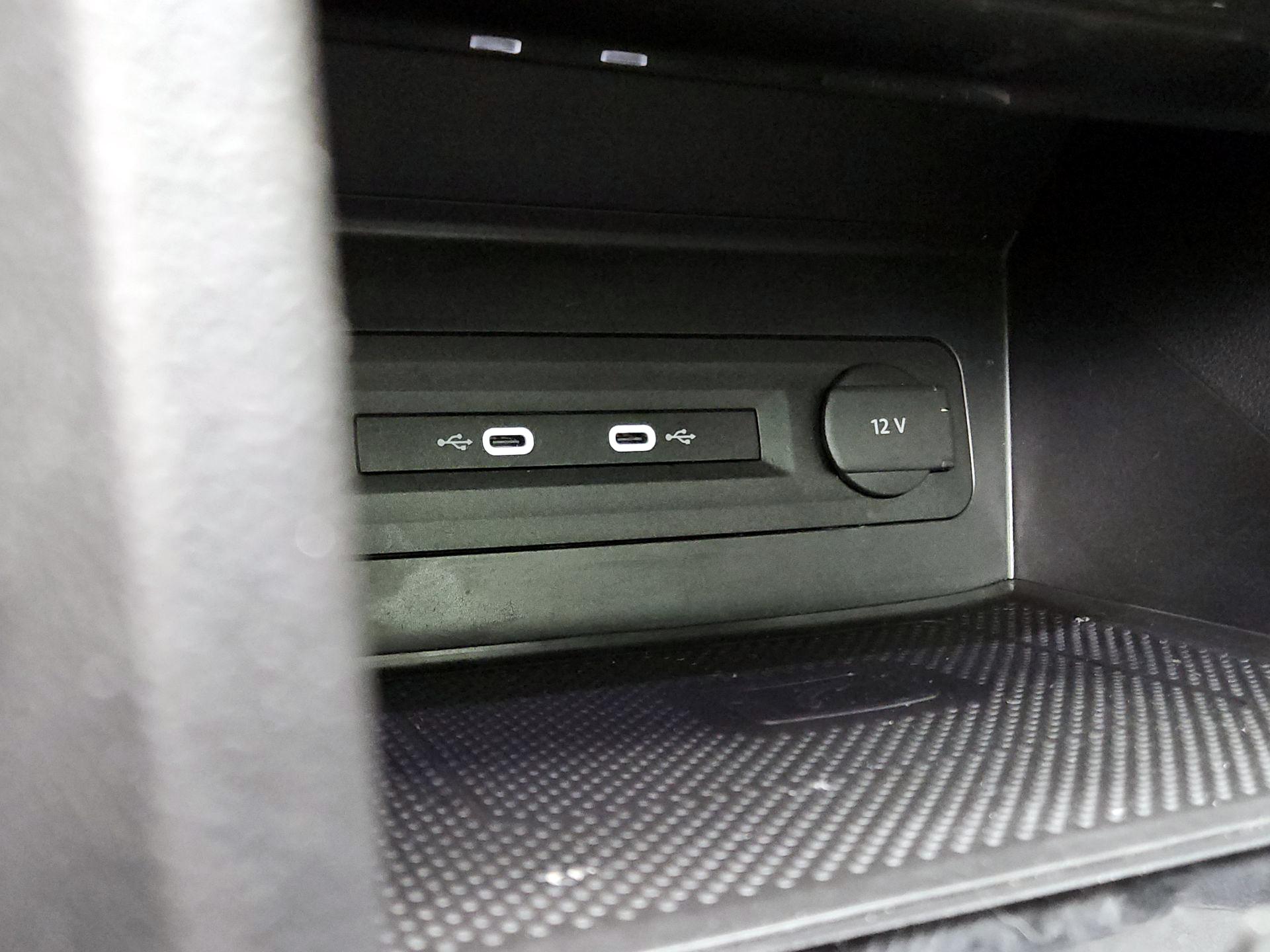 Thumbnail: 2022 Volkswagen Atlas - 19