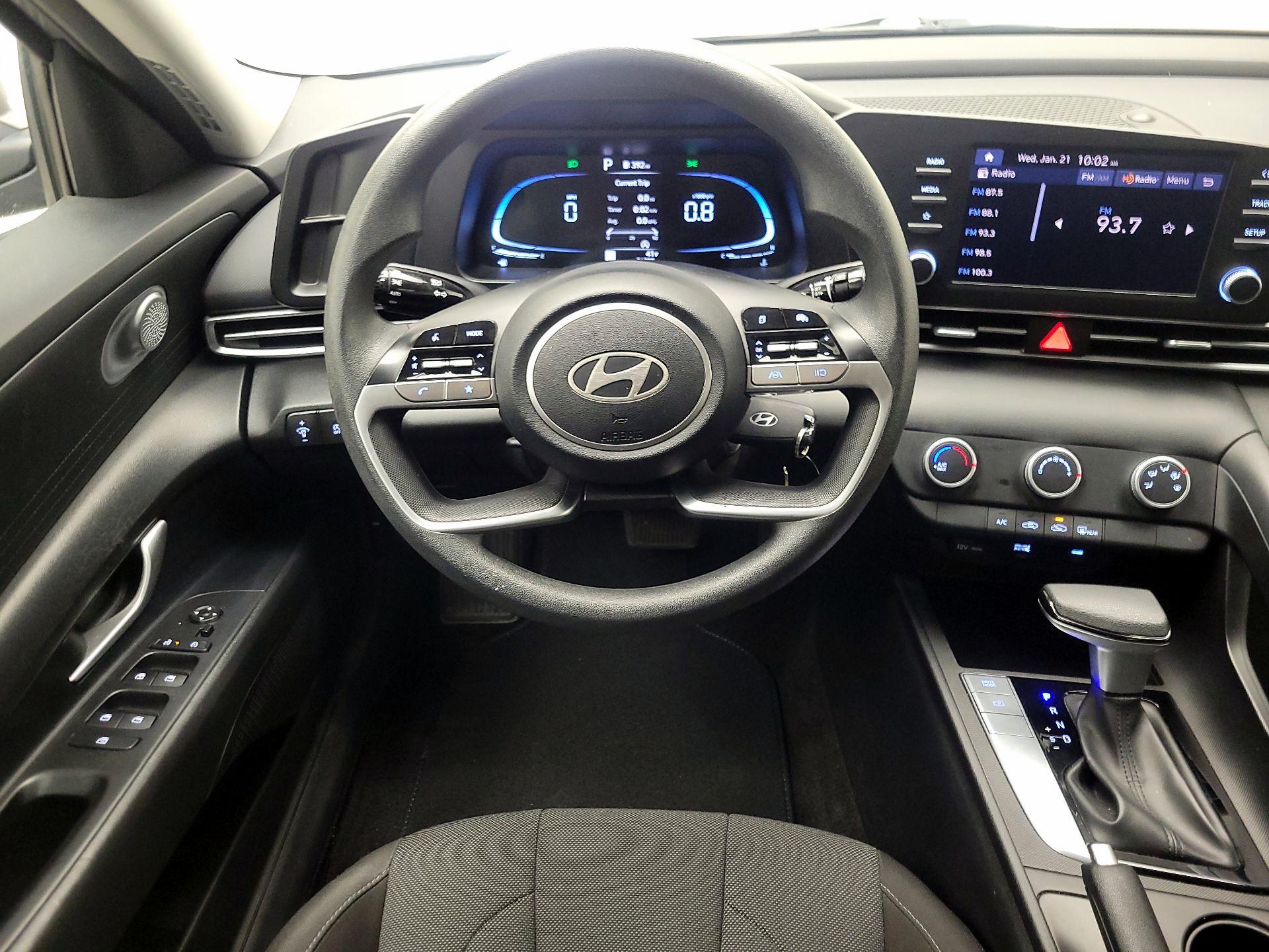 Thumbnail: 2024 Hyundai Elantra - 10