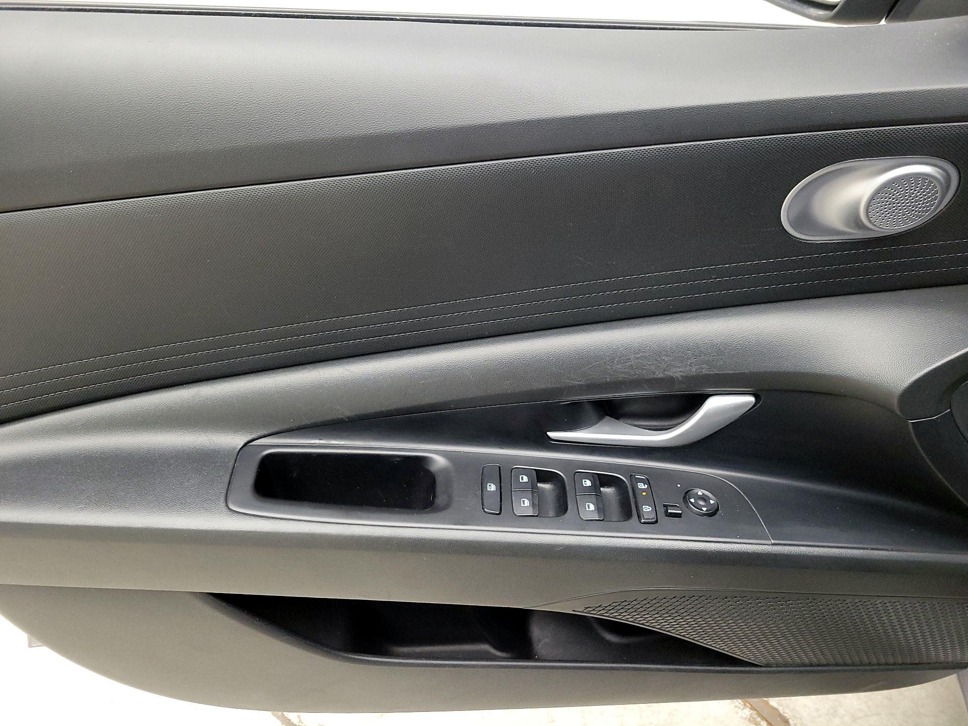 Thumbnail: 2024 Hyundai Elantra - 12