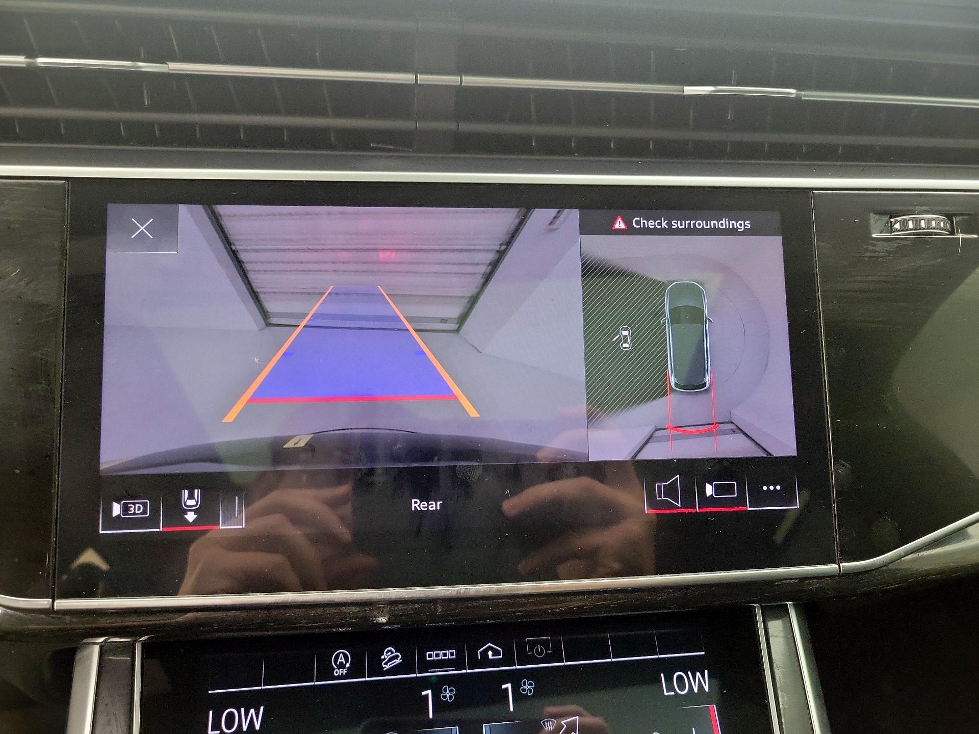 Thumbnail: 2021 Audi Q7 - 14