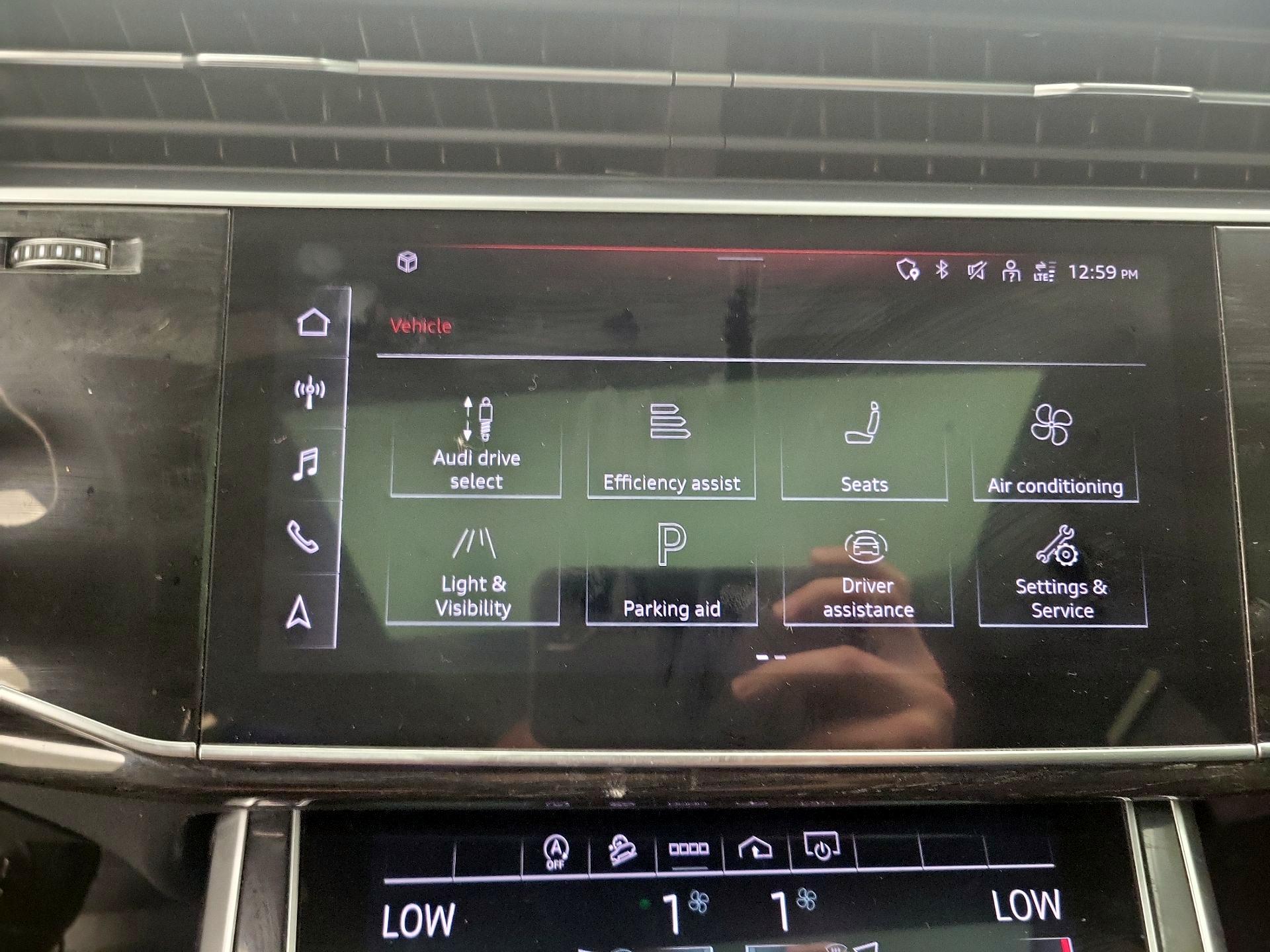 Thumbnail: 2021 Audi Q7 - 15