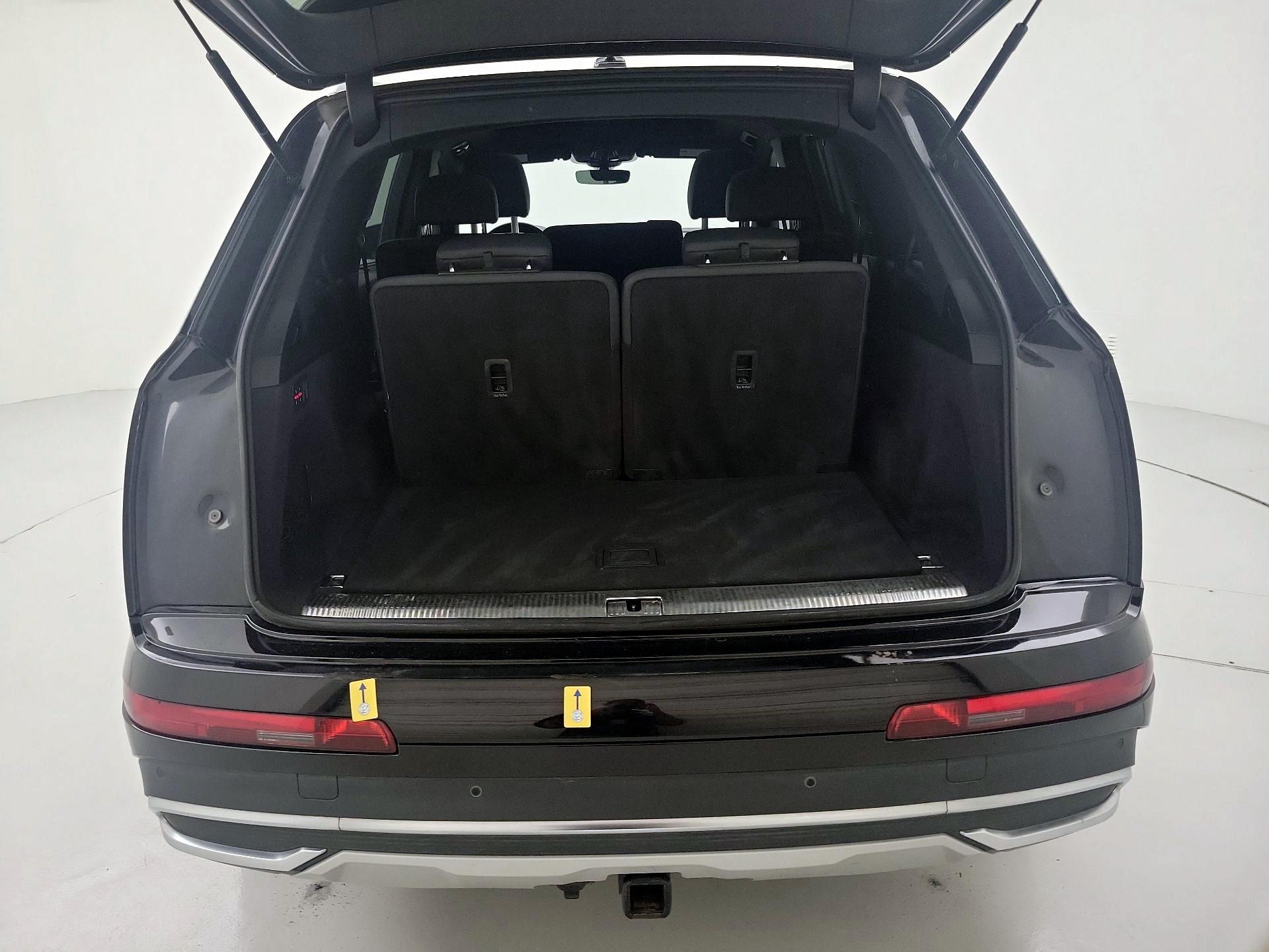 Thumbnail: 2021 Audi Q7 - 20