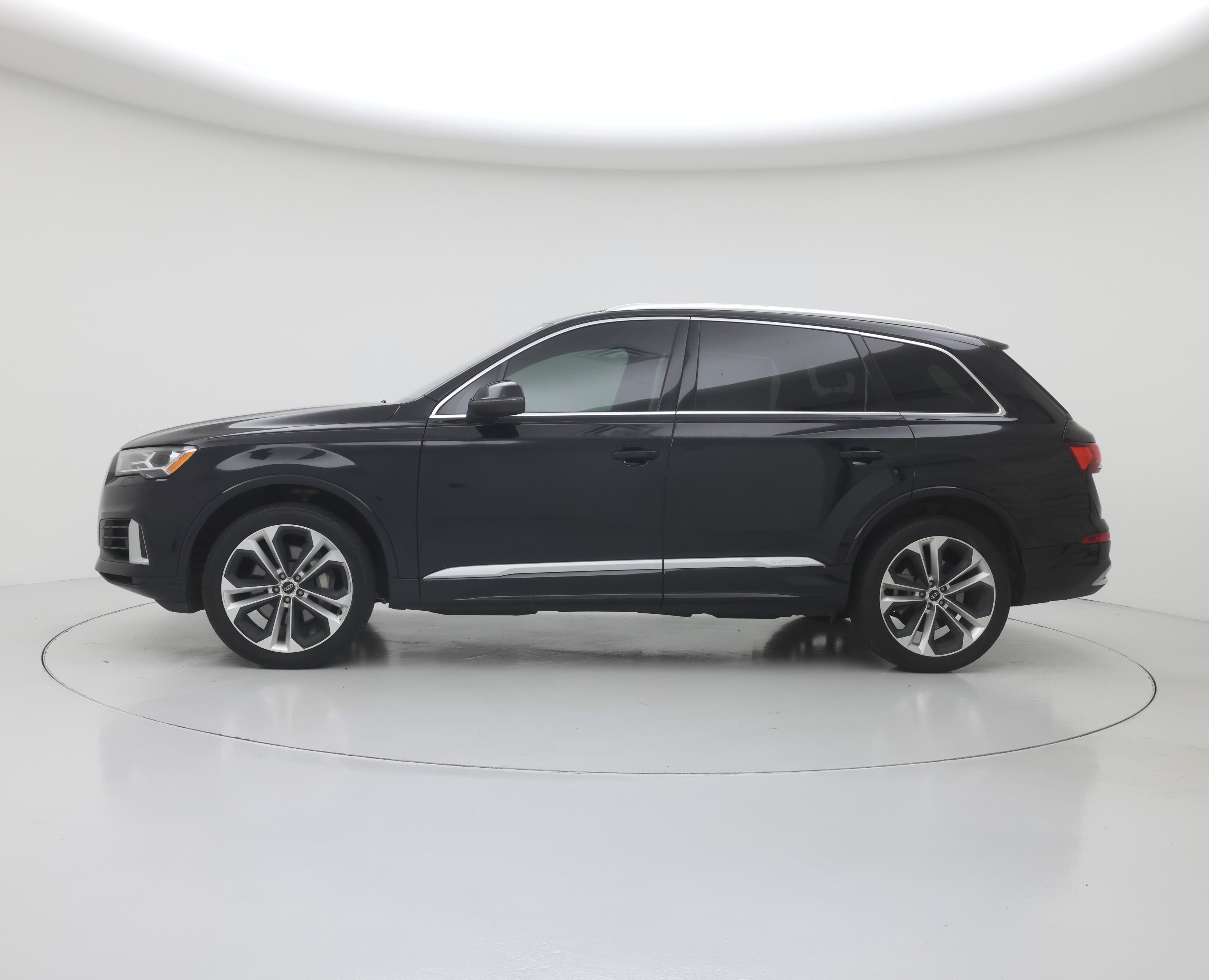 Thumbnail: 2021 Audi Q7 - 3