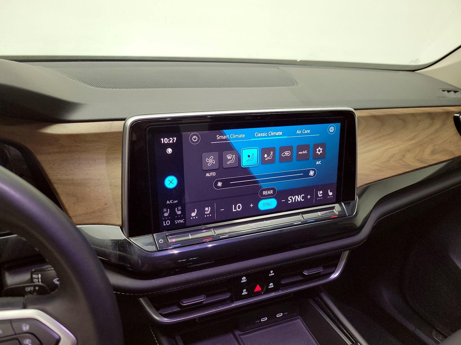 Thumbnail: 2024 Volkswagen Atlas - 16