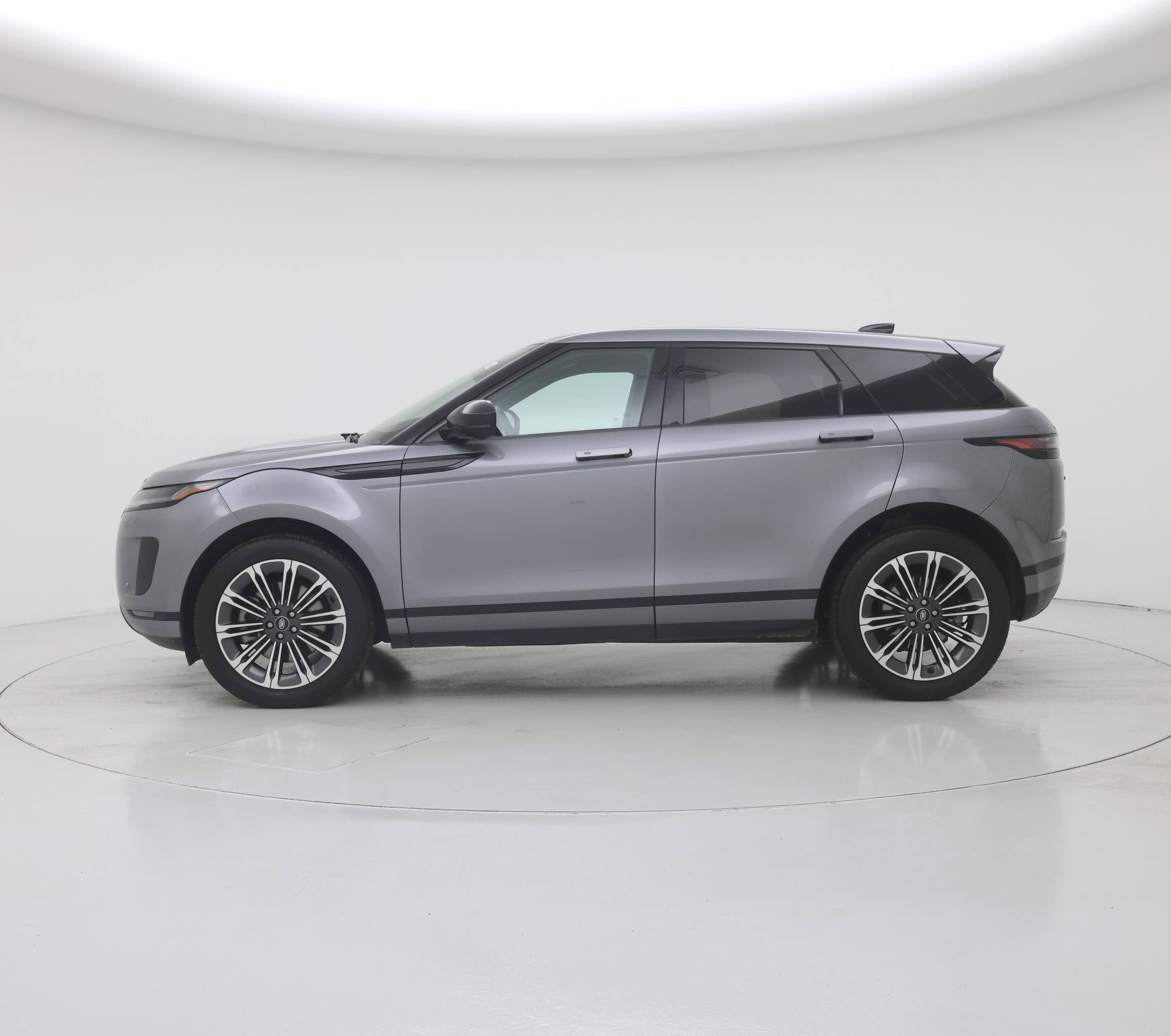Thumbnail: 2024 Land Rover Range Rover Evoque - 3