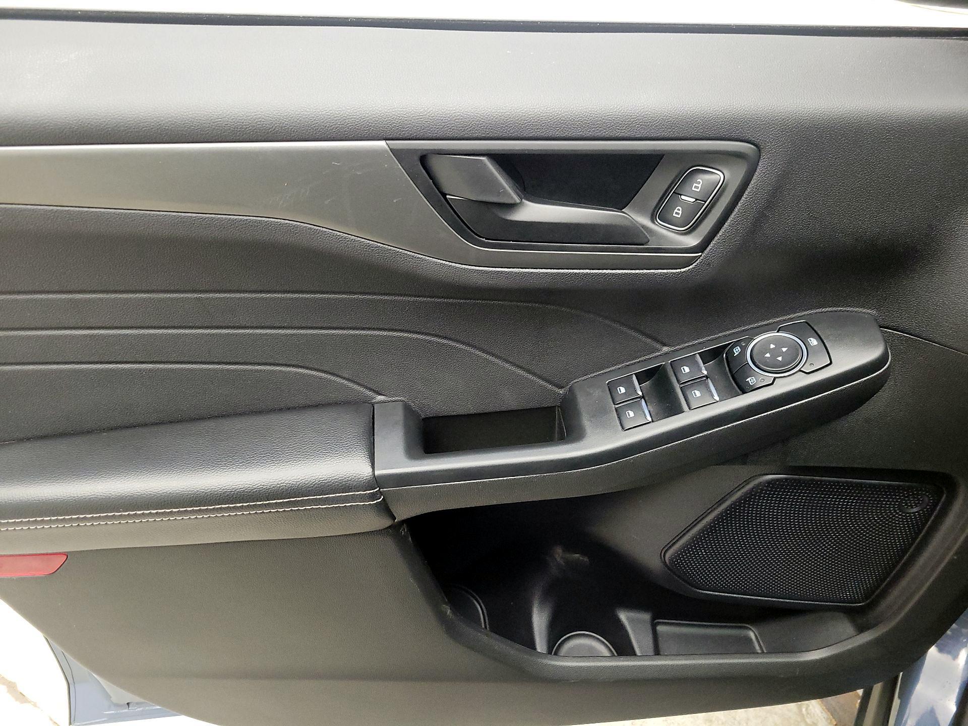 Thumbnail: 2023 Ford Escape - 12