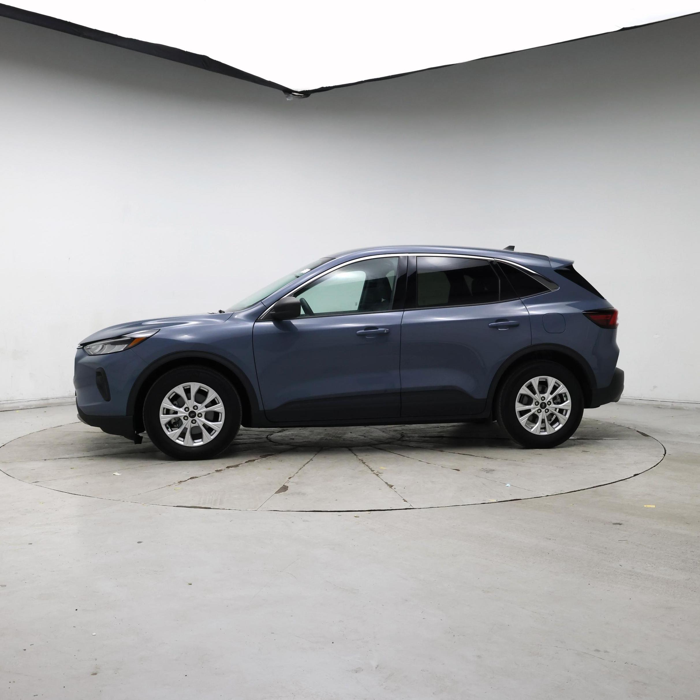 Thumbnail: 2023 Ford Escape - 3