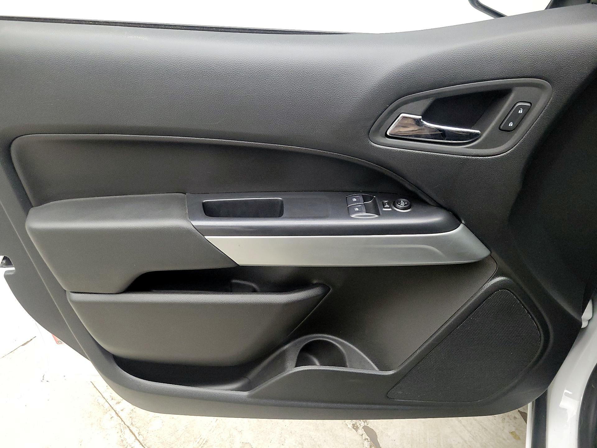 Thumbnail: 2022 Chevrolet Colorado - 12