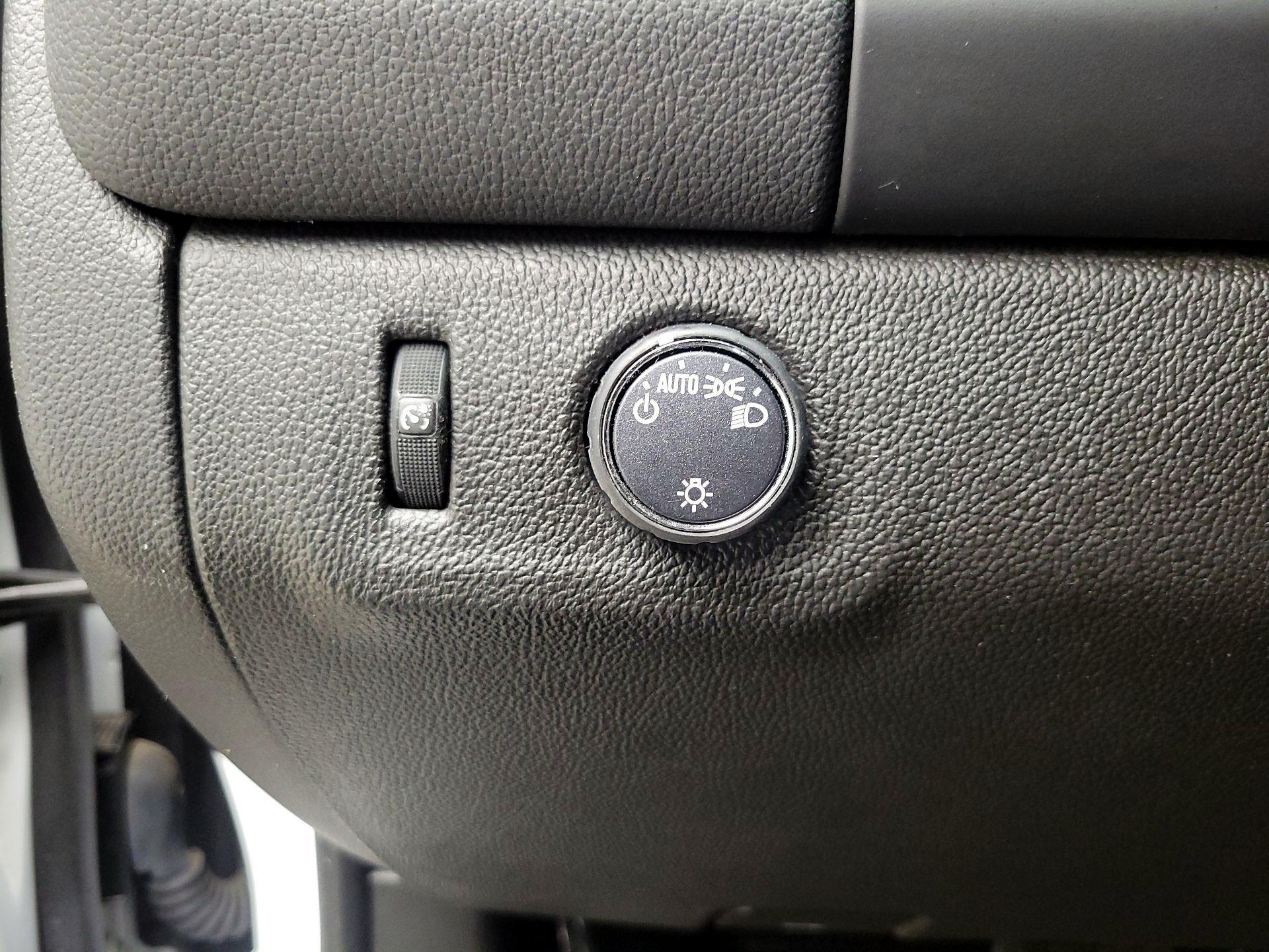 Thumbnail: 2022 Chevrolet Colorado - 13