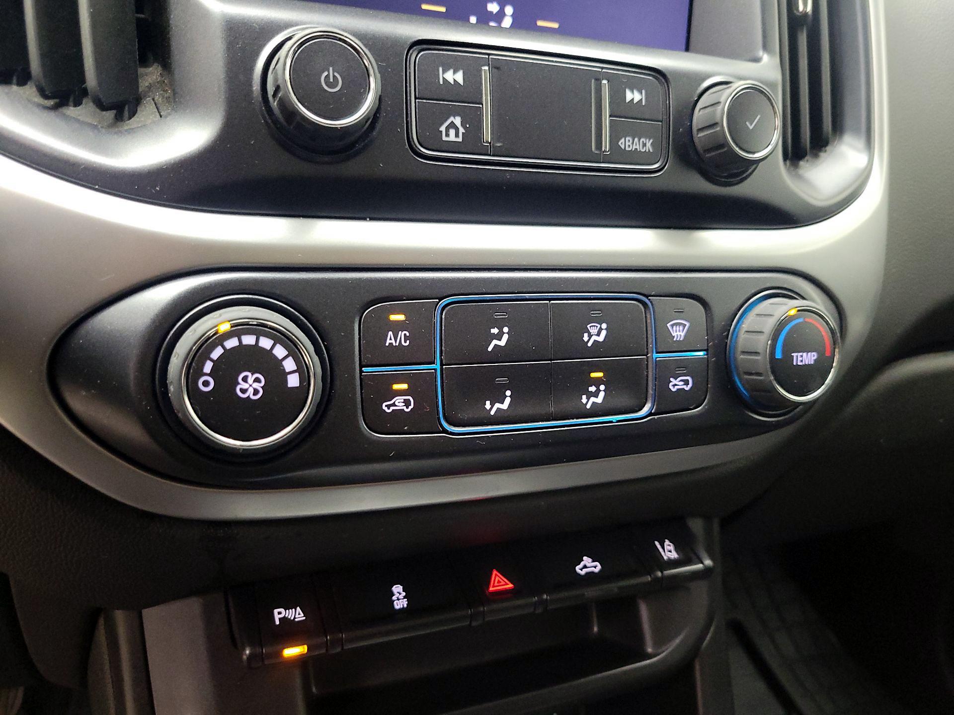 Thumbnail: 2022 Chevrolet Colorado - 16