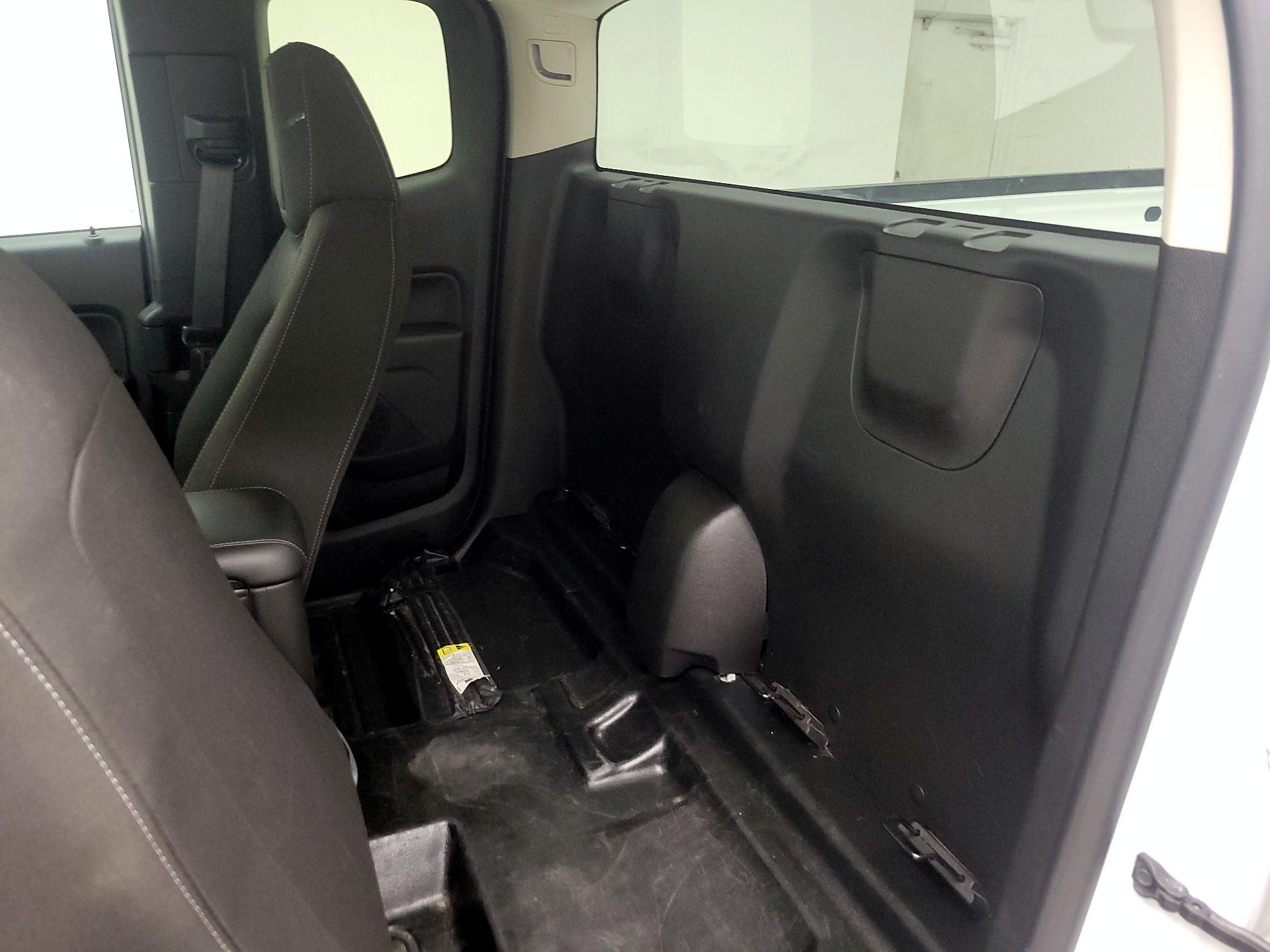 Thumbnail: 2022 Chevrolet Colorado - 19