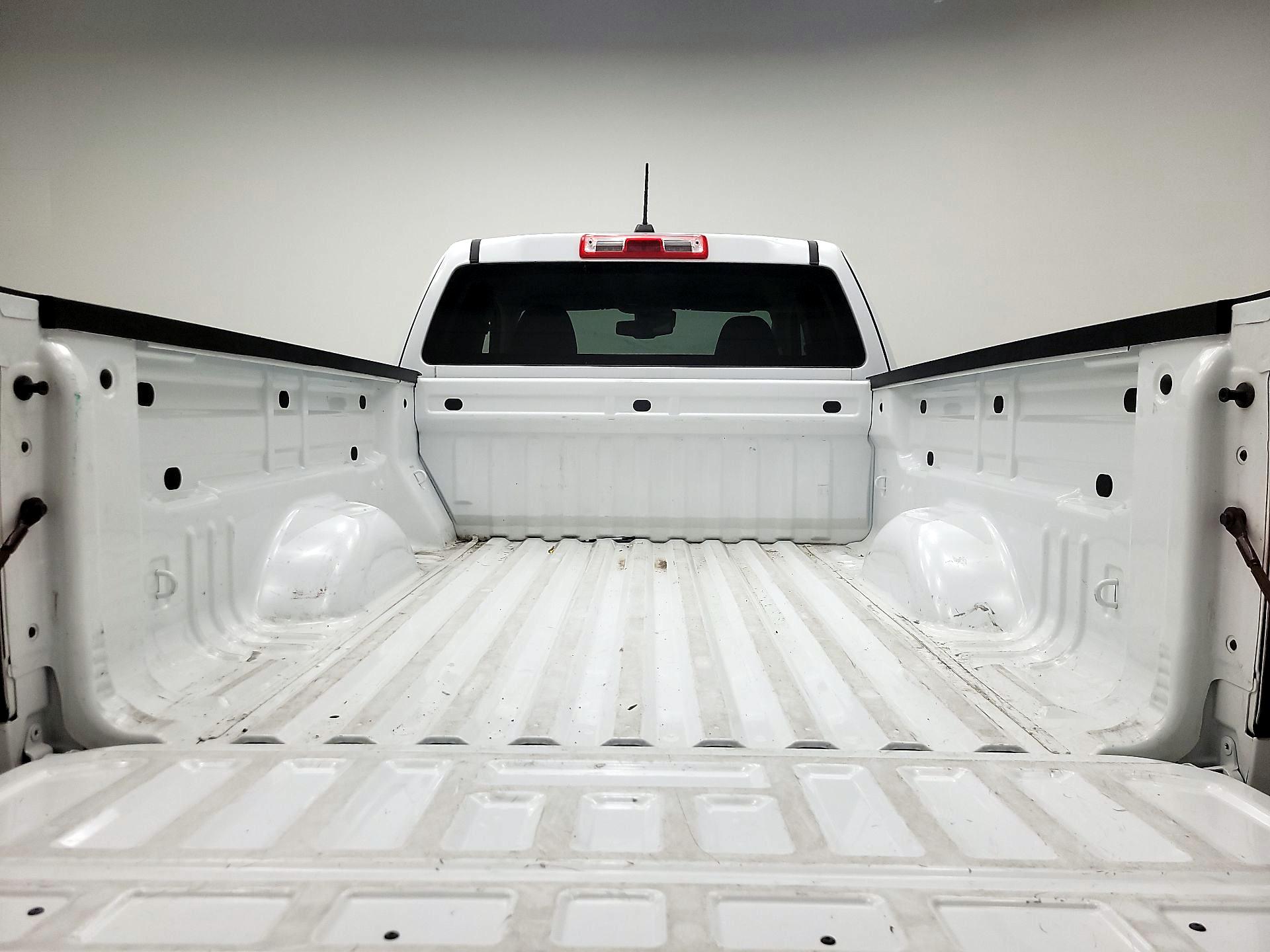 Thumbnail: 2022 Chevrolet Colorado - 20