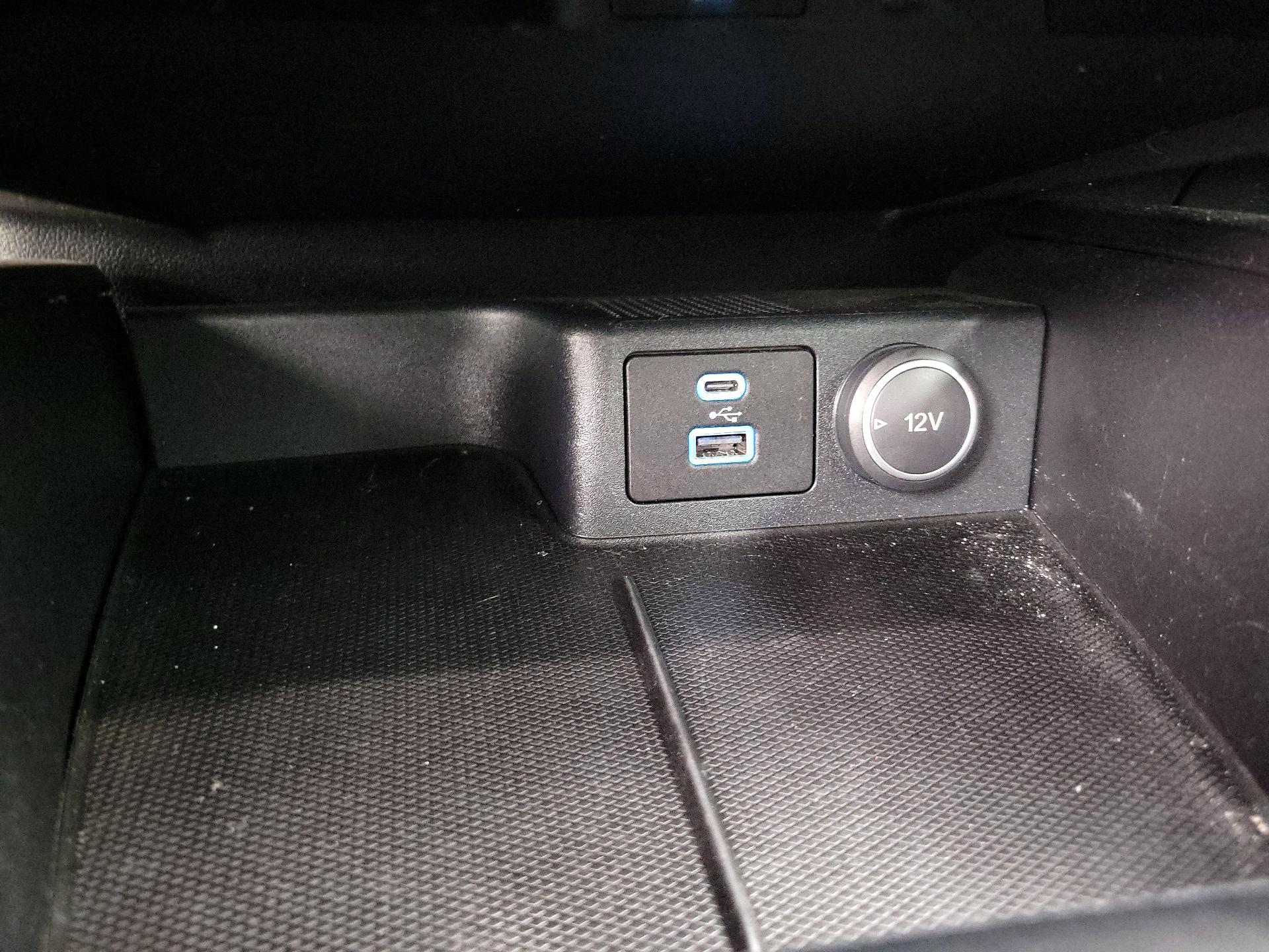 Thumbnail: 2021 Ford Escape - 18