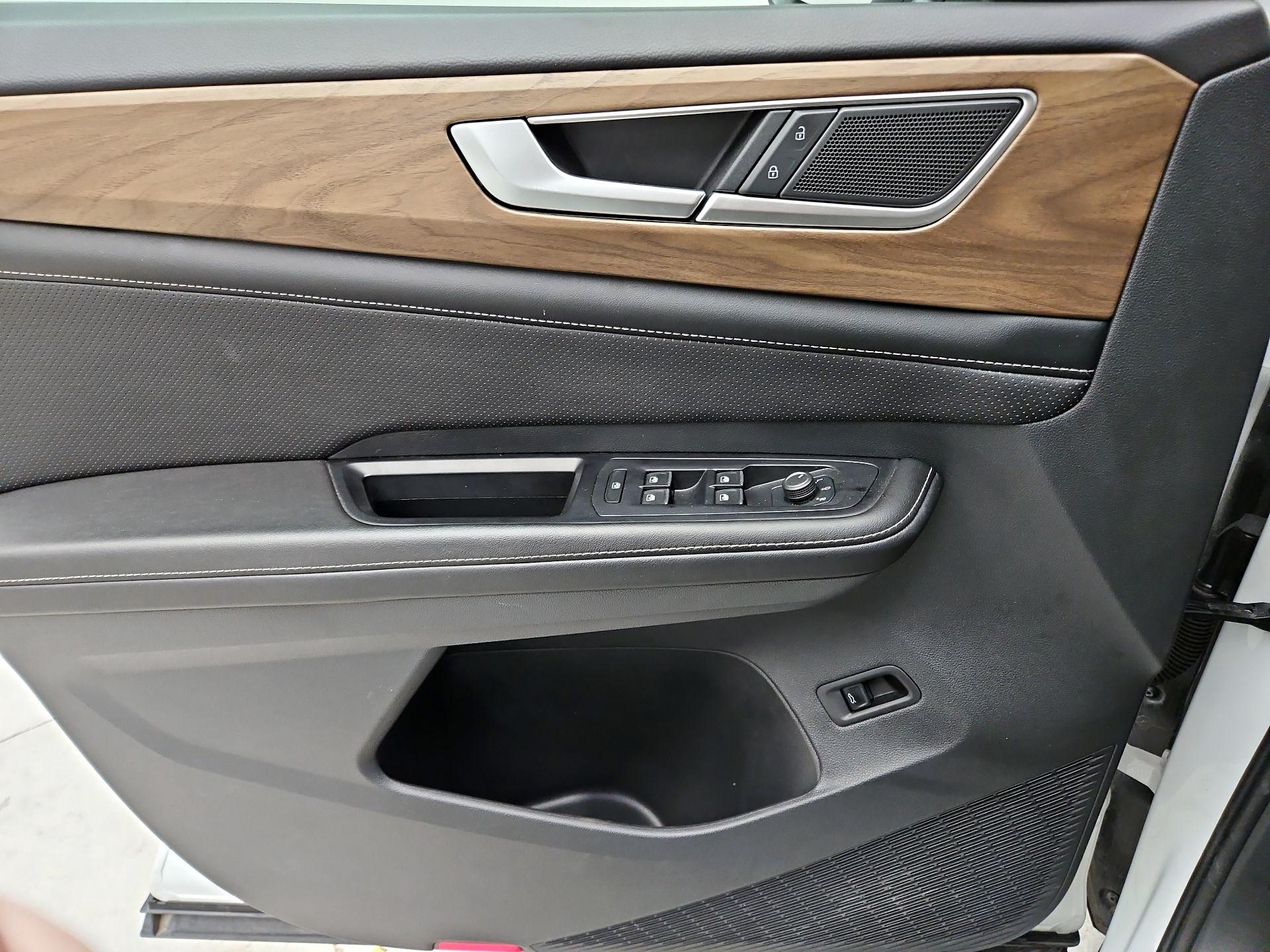 Thumbnail: 2024 Volkswagen Atlas - 12