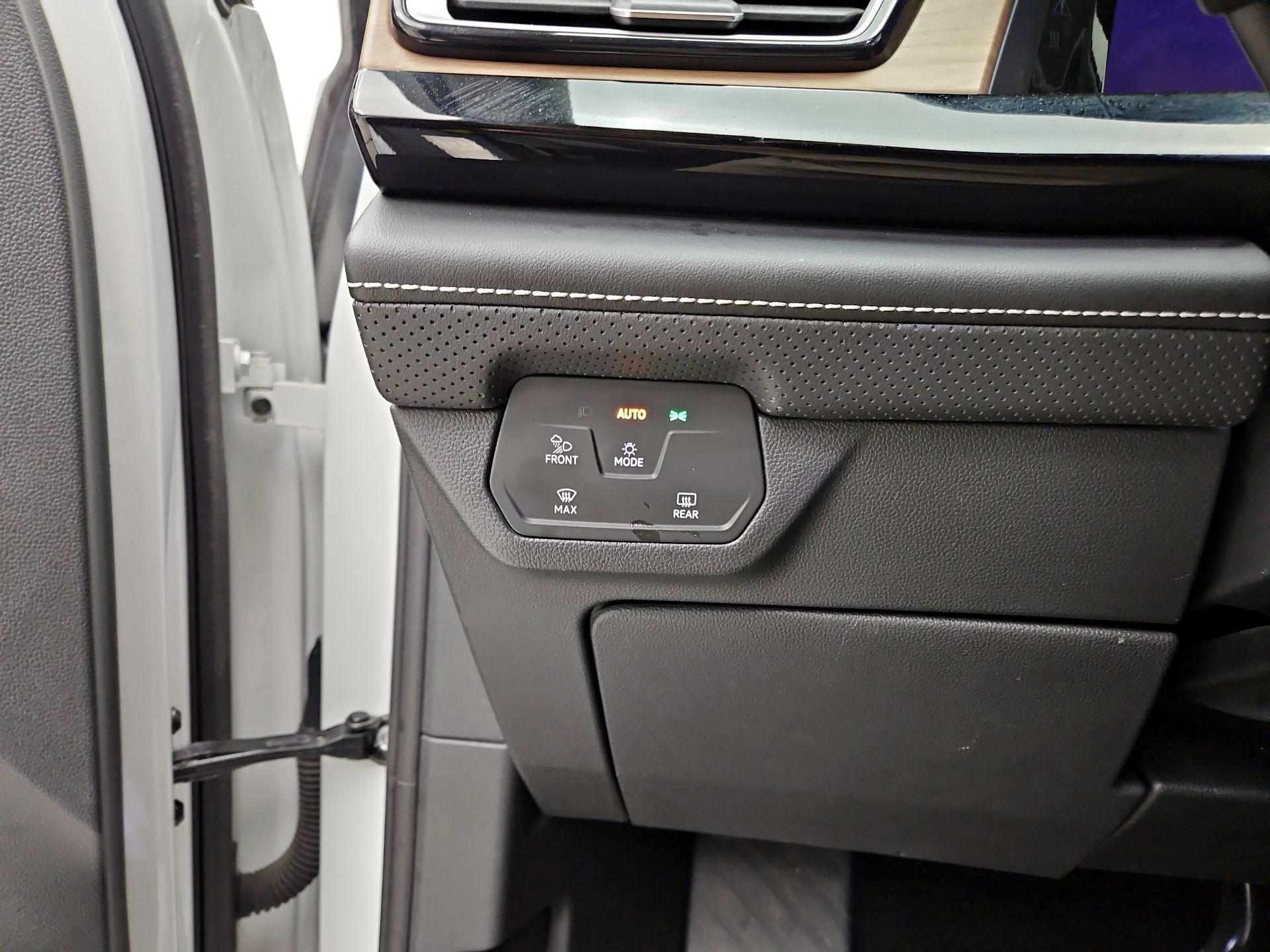 Thumbnail: 2024 Volkswagen Atlas - 13