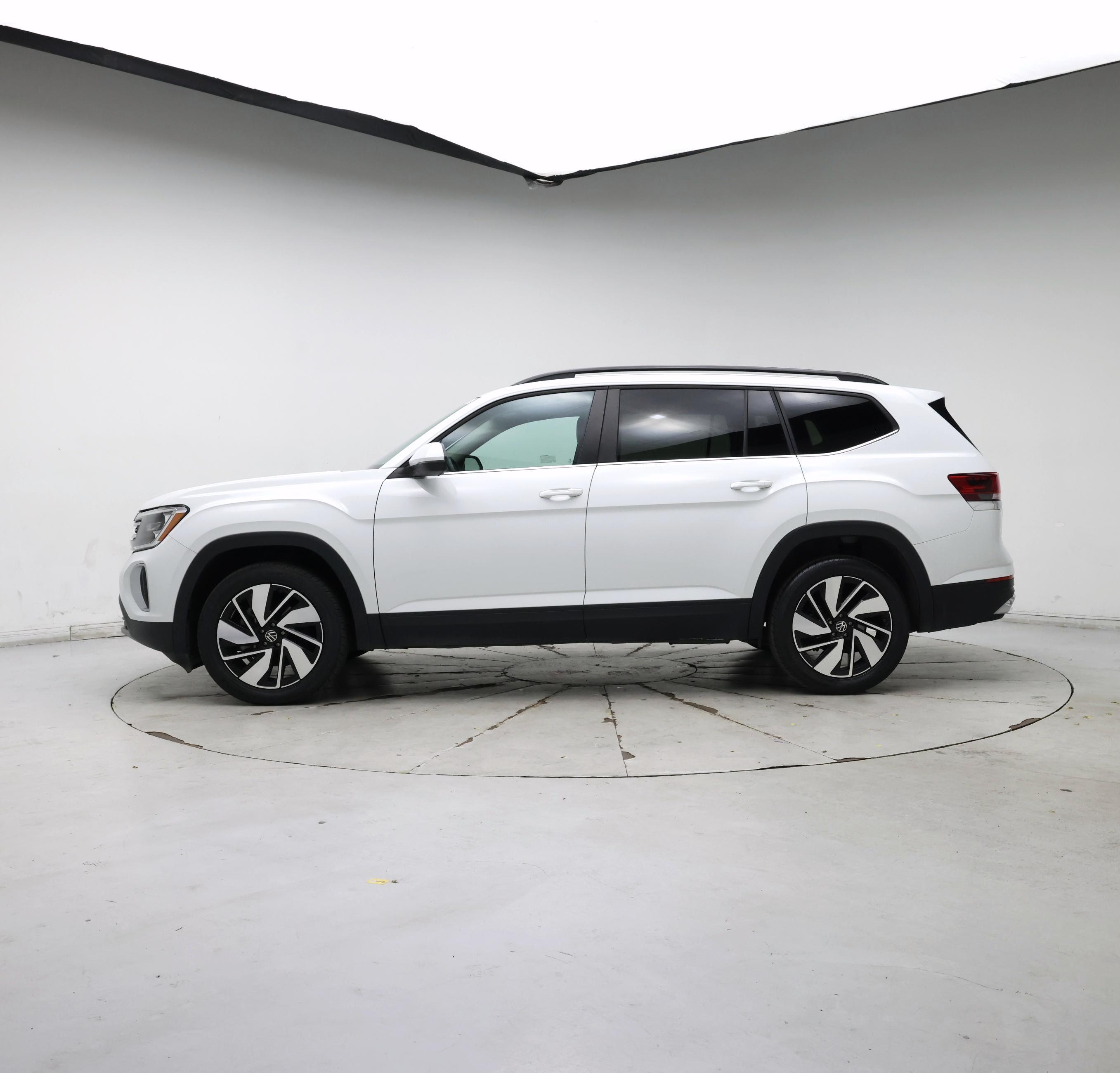 Thumbnail: 2024 Volkswagen Atlas - 3