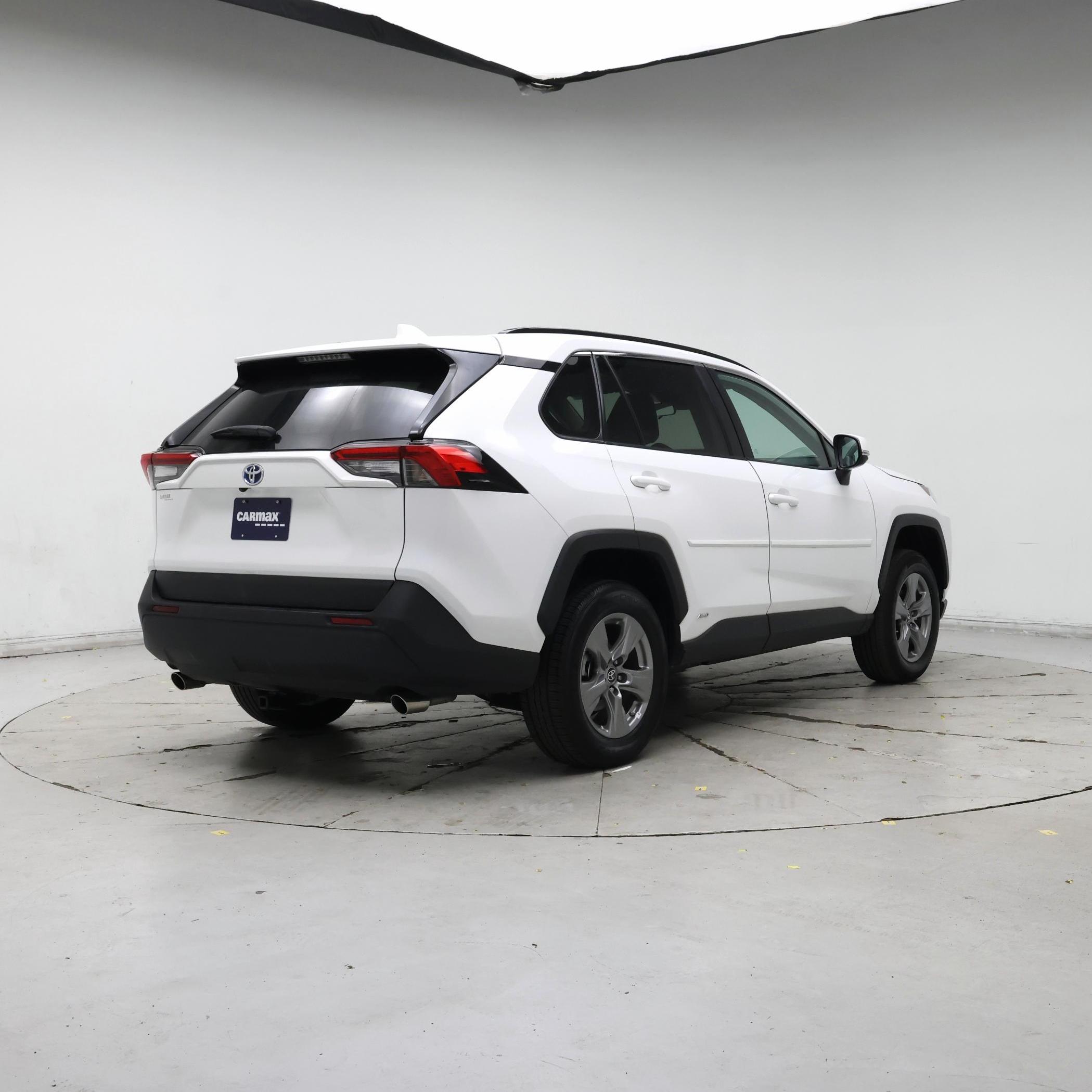 Thumbnail: 2024 Toyota RAV4 - 8