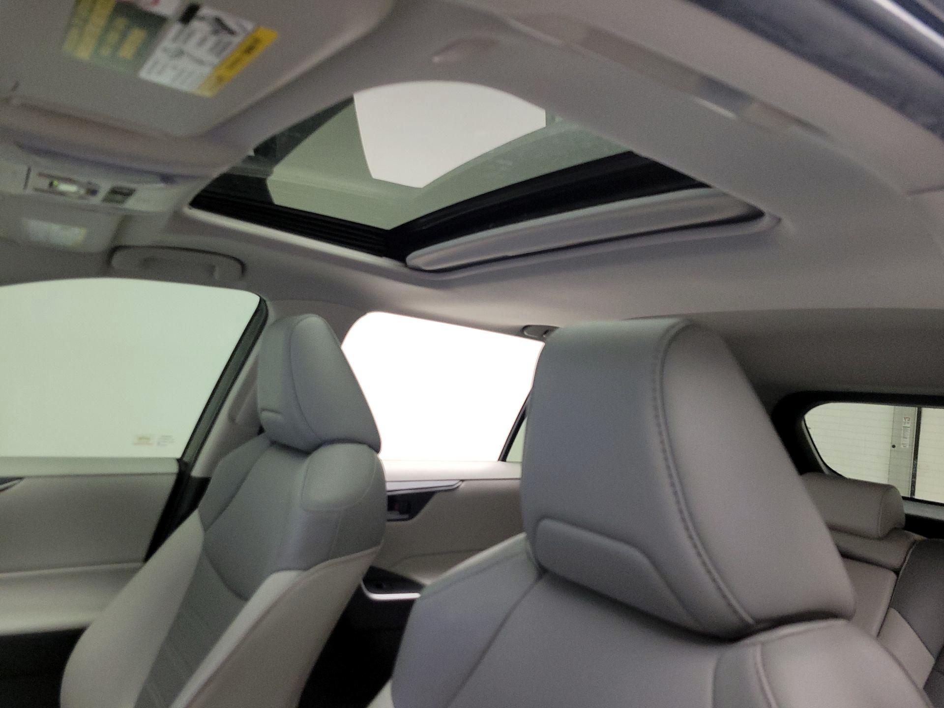 Thumbnail: 2024 Toyota RAV4 - 20