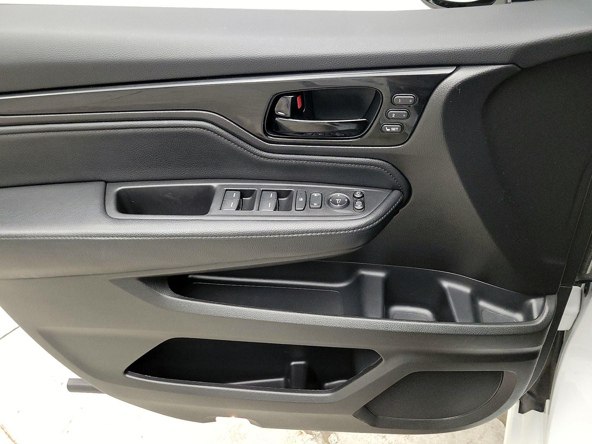 Thumbnail: 2022 Honda Odyssey - 12