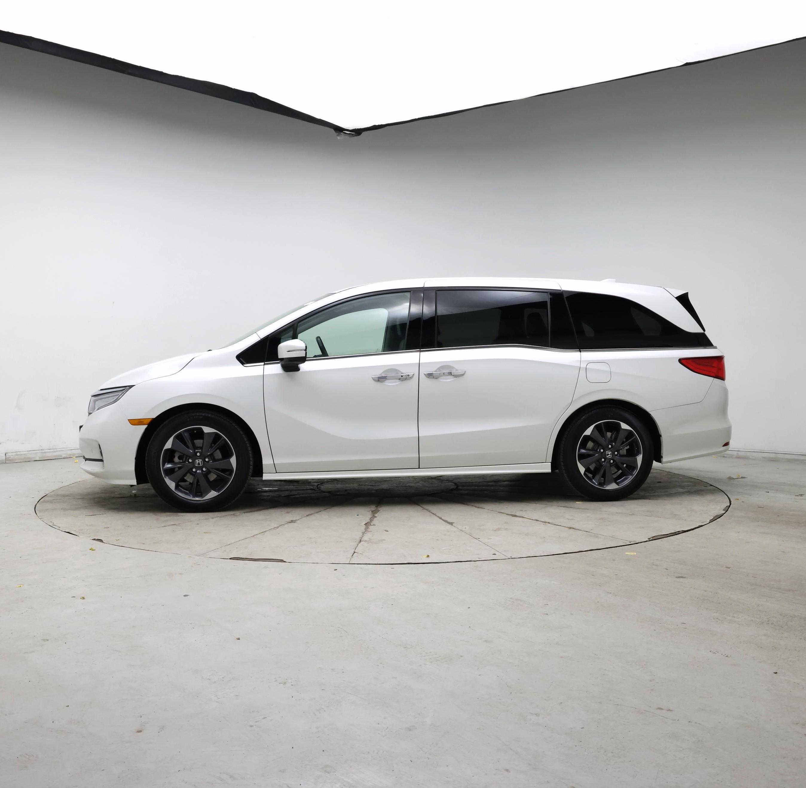 Thumbnail: 2022 Honda Odyssey - 3