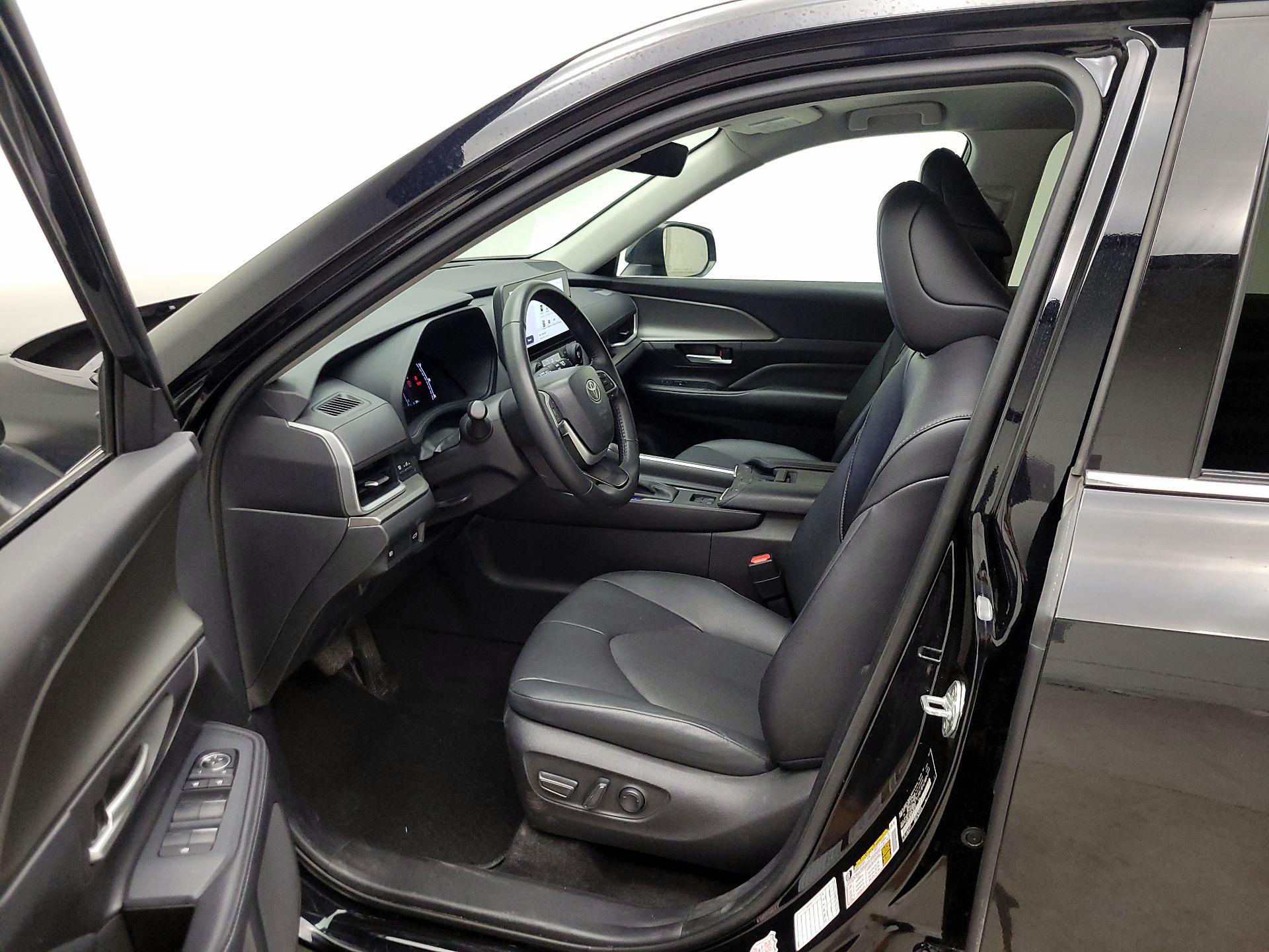 Thumbnail: 2025 Toyota Grand Highlander - 11